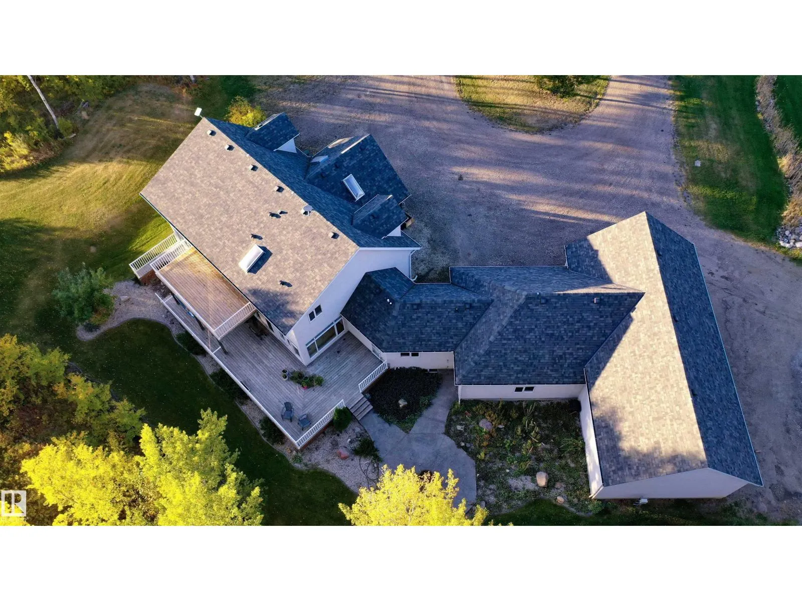 #61 52510 RGE ROAD 213