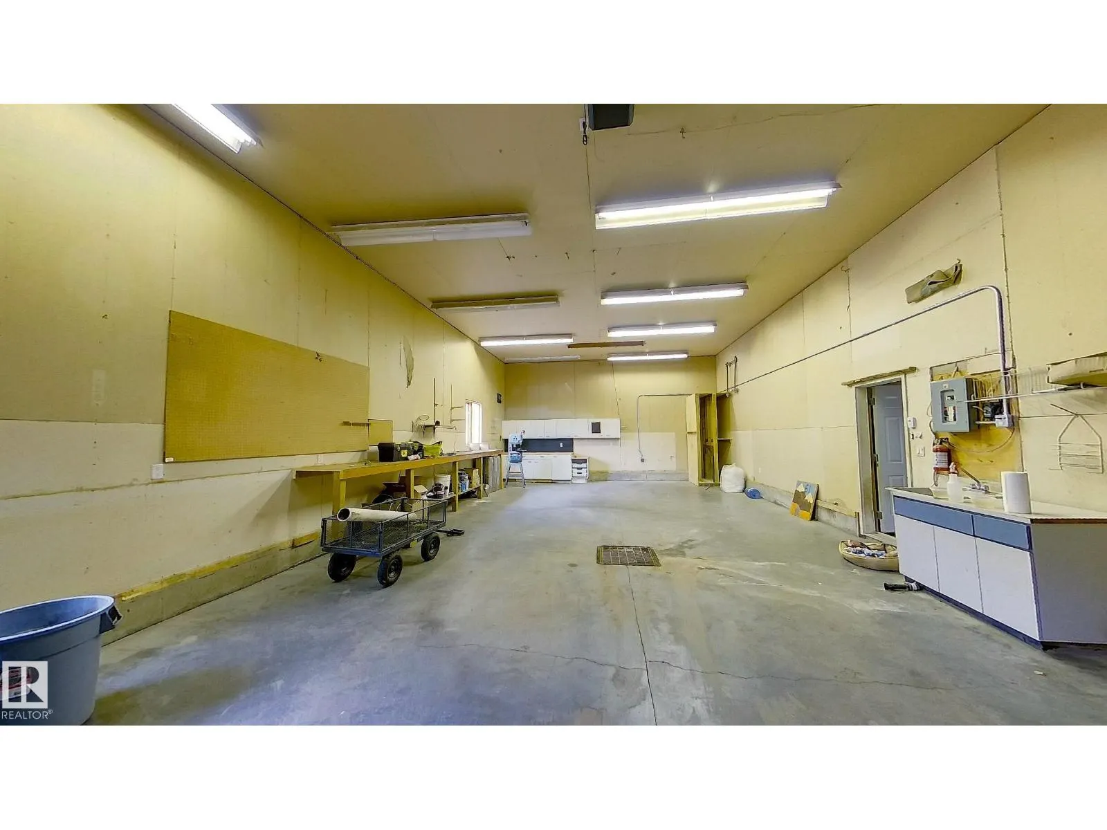 #61 52510 RGE ROAD 213