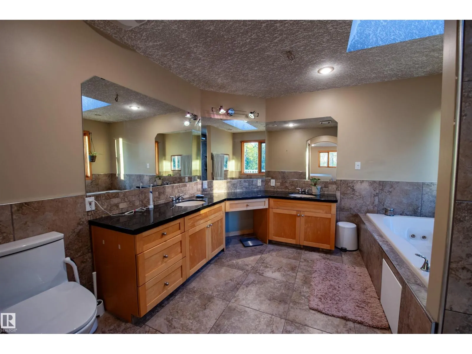 #61 52510 RGE ROAD 213
