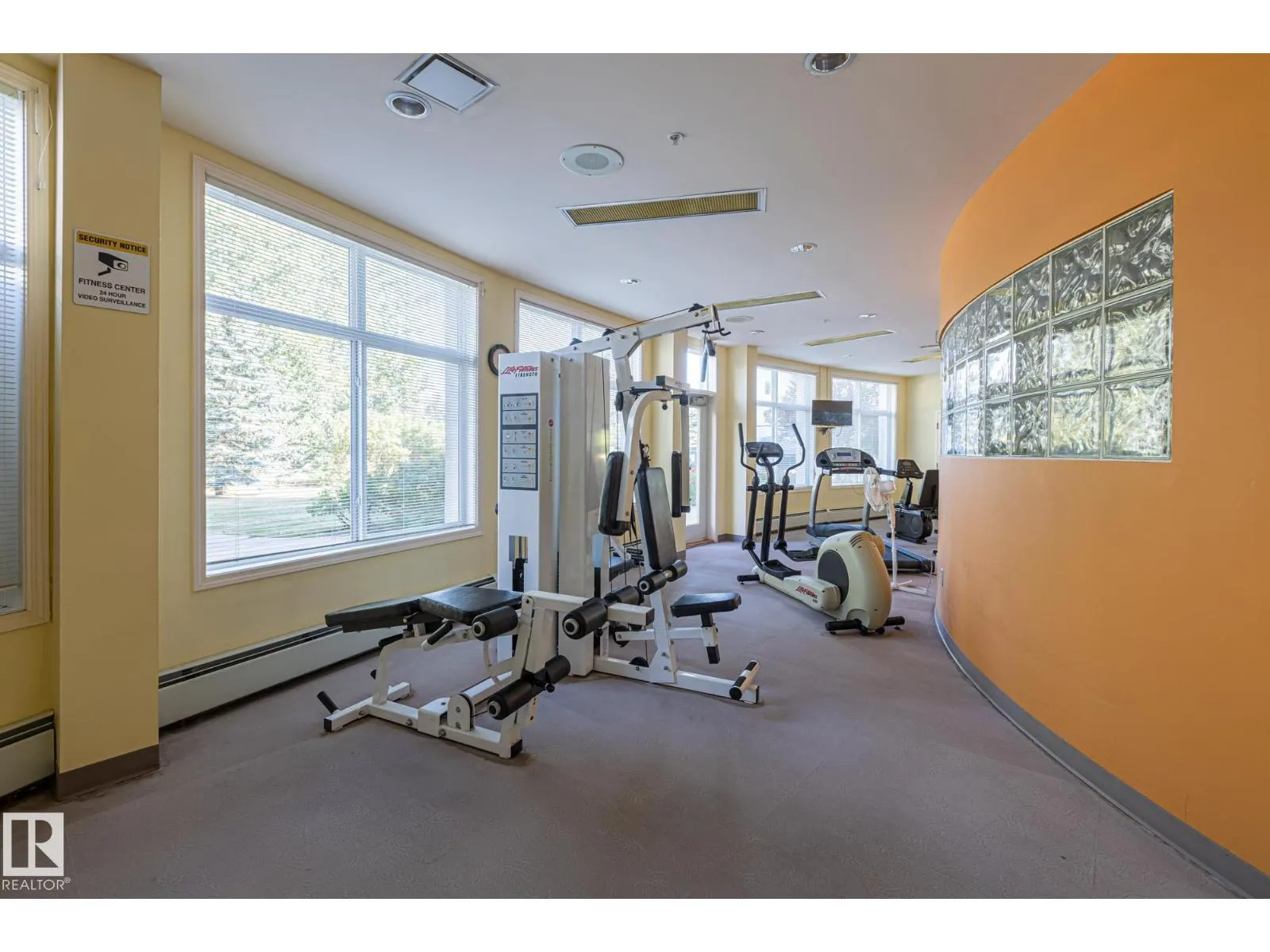 #414 78 MCKENNEY AV