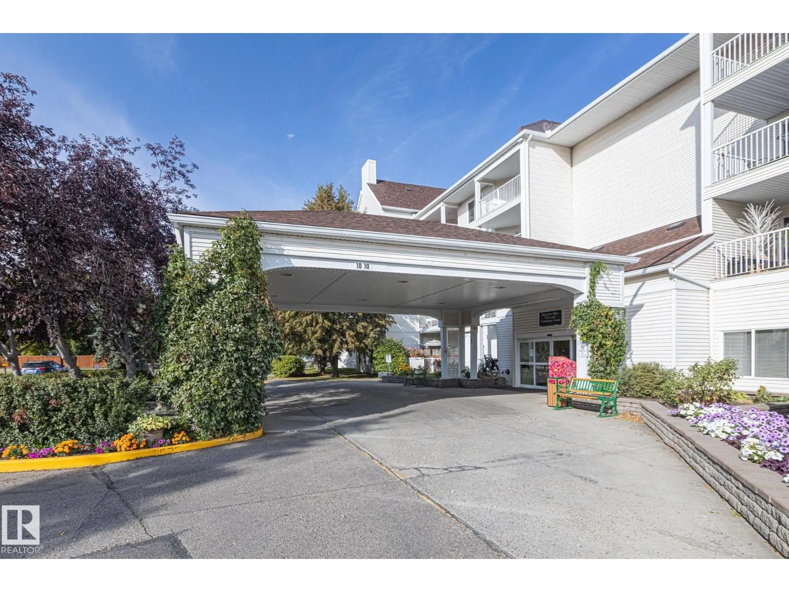 #414 78 MCKENNEY AV