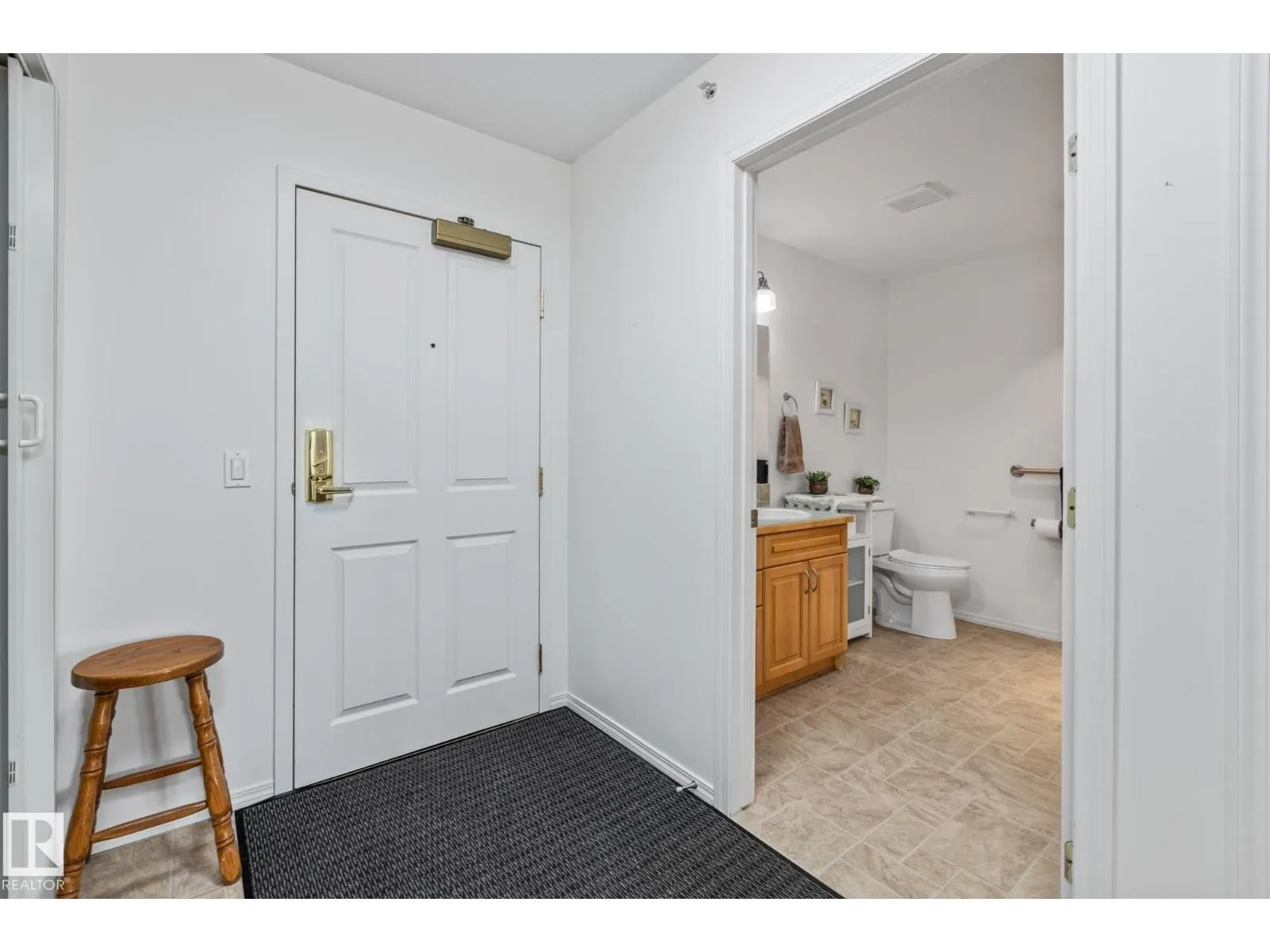 #414 78 MCKENNEY AV