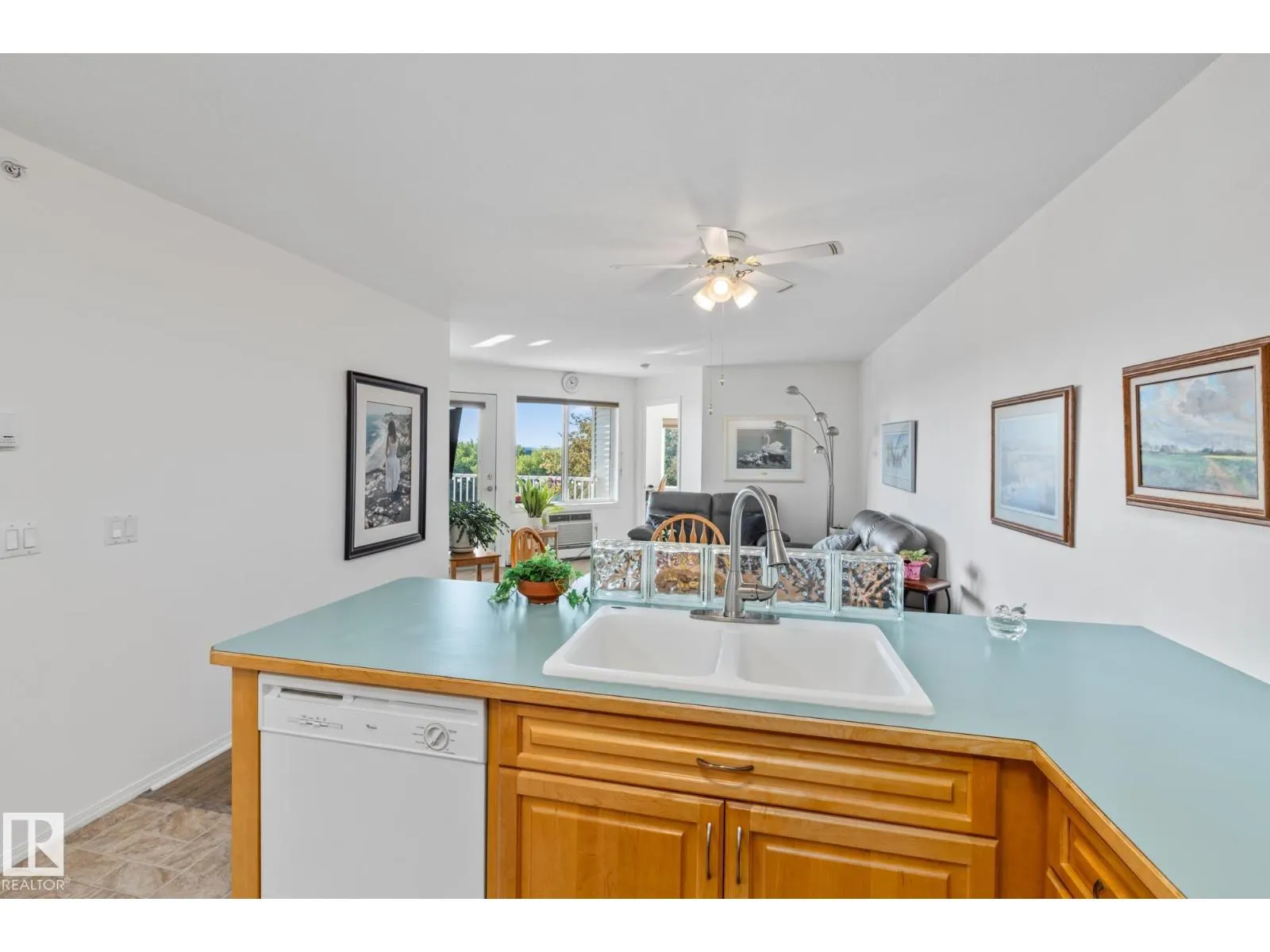 #414 78 MCKENNEY AV