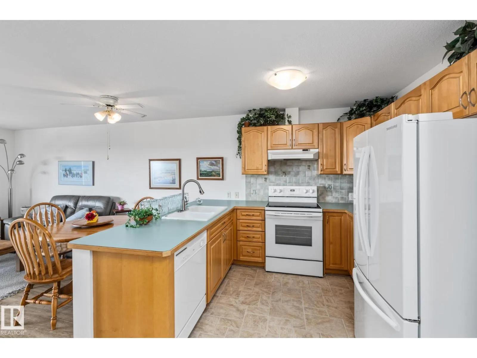 #414 78 MCKENNEY AV