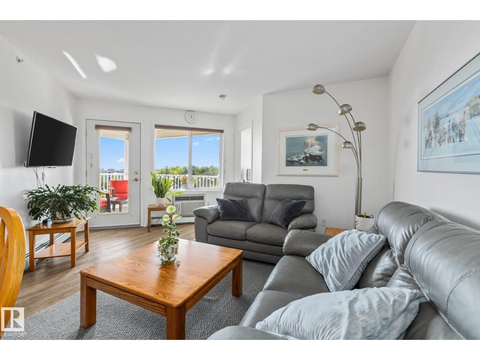 #414 78 MCKENNEY AV