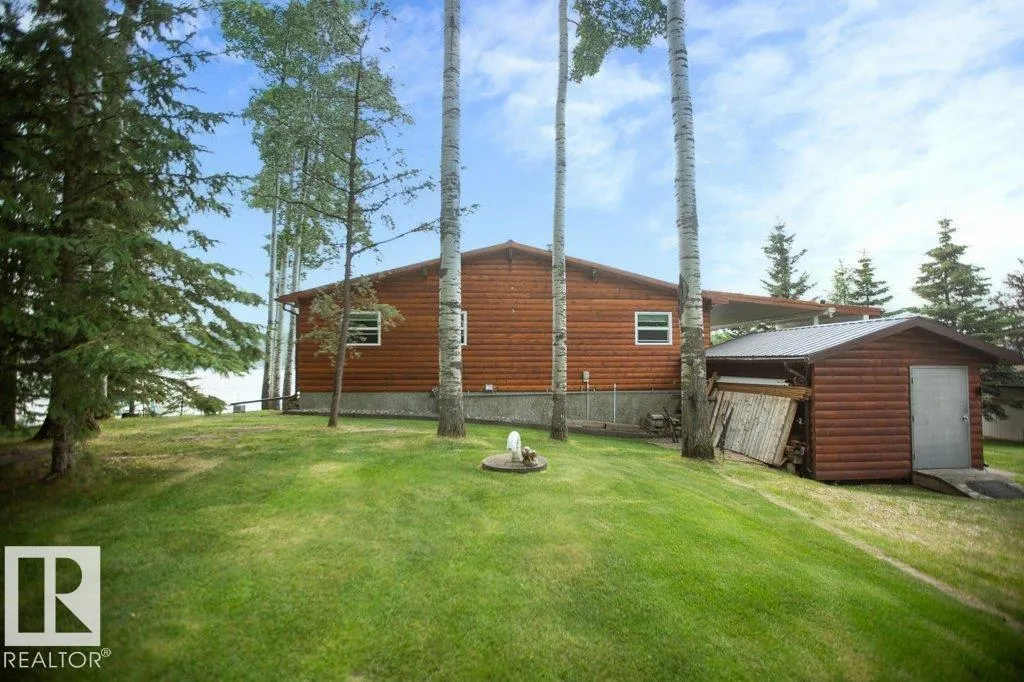 16 Maple Cresent