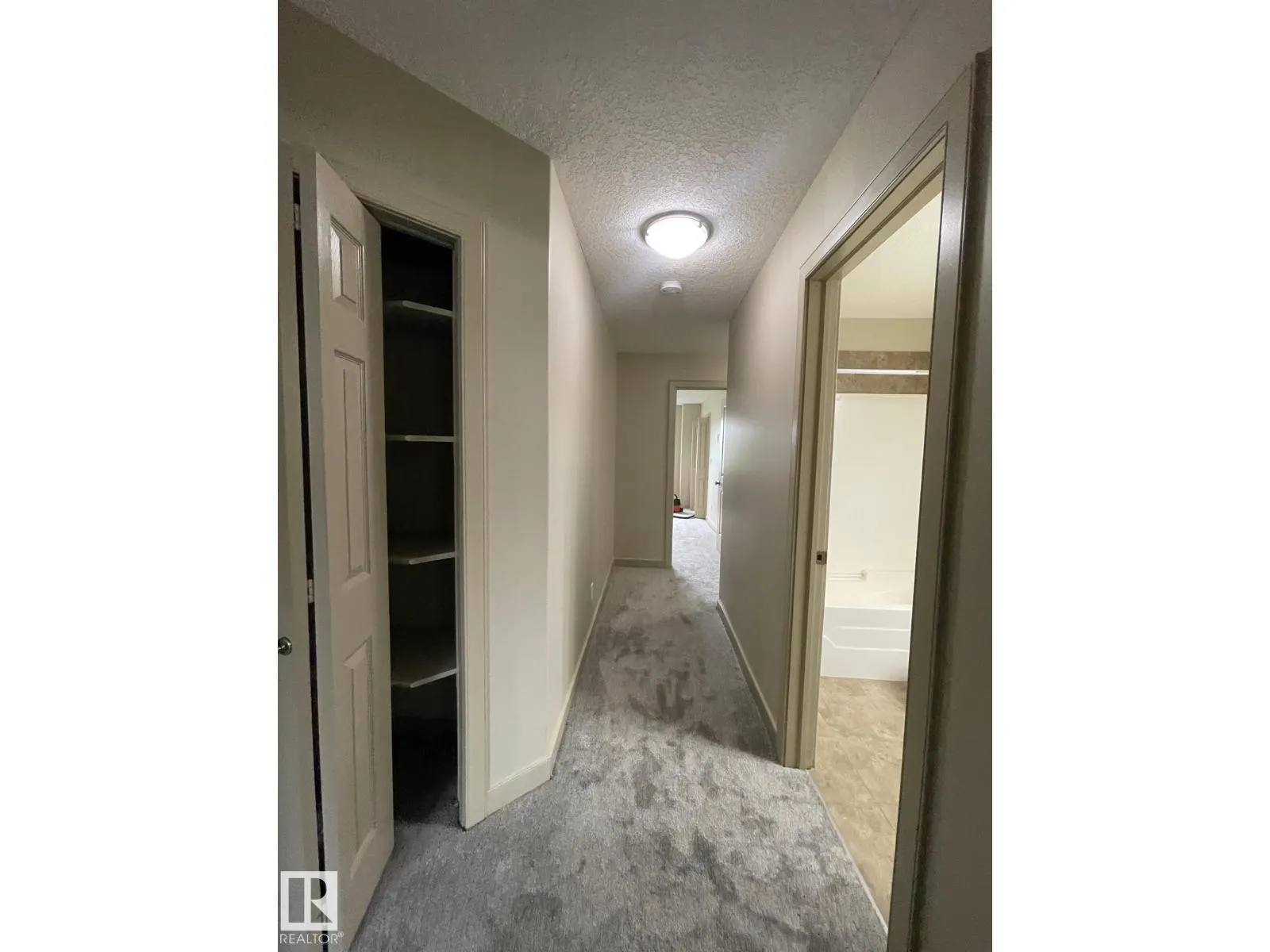 #25 1820 34 AV NW