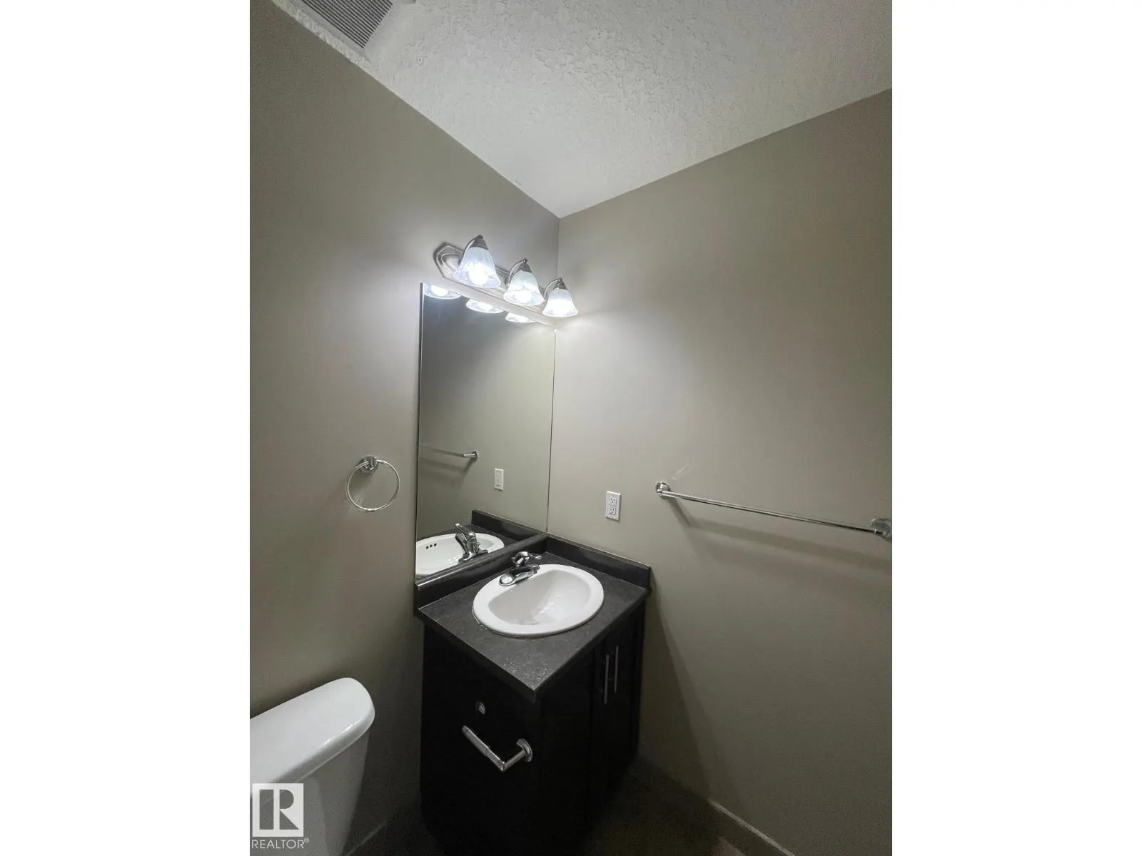 #25 1820 34 AV NW