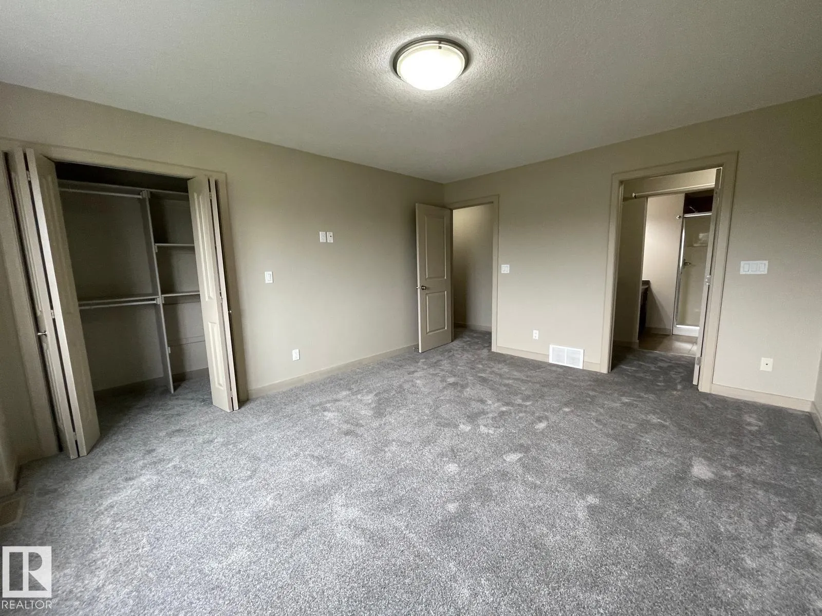 #25 1820 34 AV NW