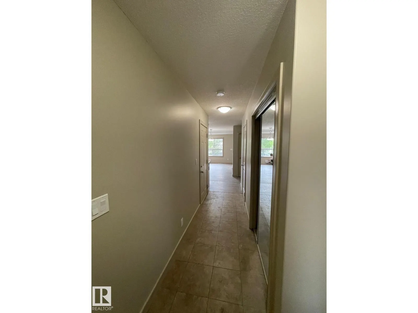 #25 1820 34 AV NW