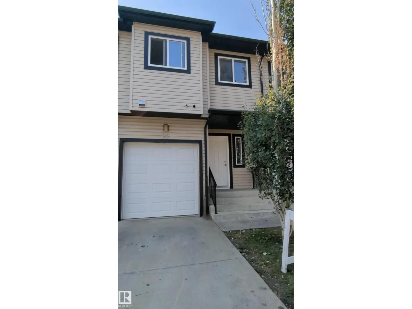 #25 1820 34 AV NW