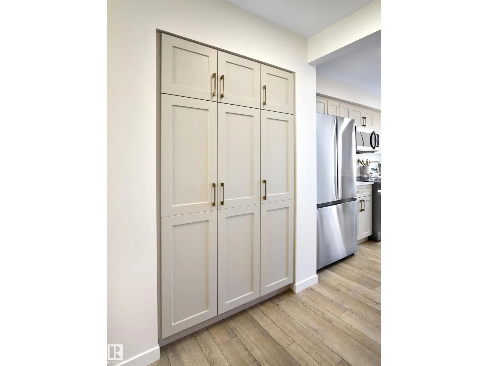 #37 1025 SECORD PM NW