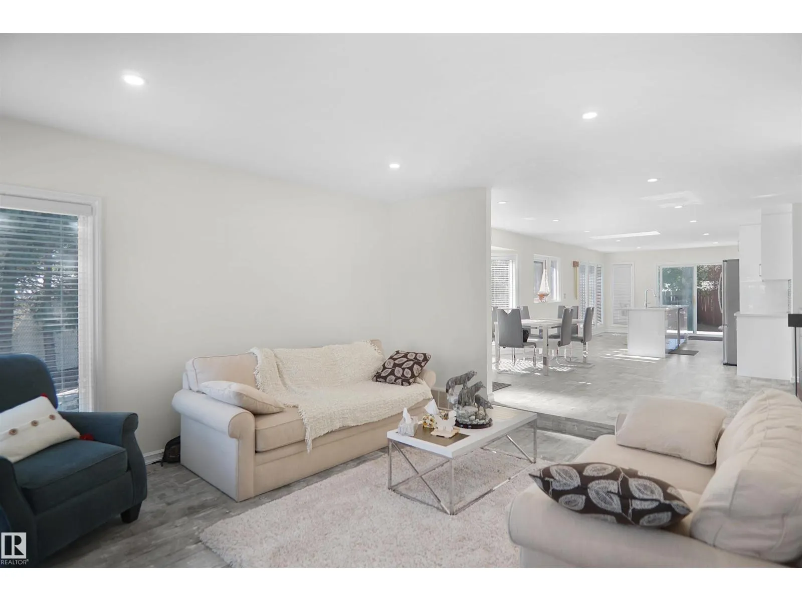 16008 101 ST NW