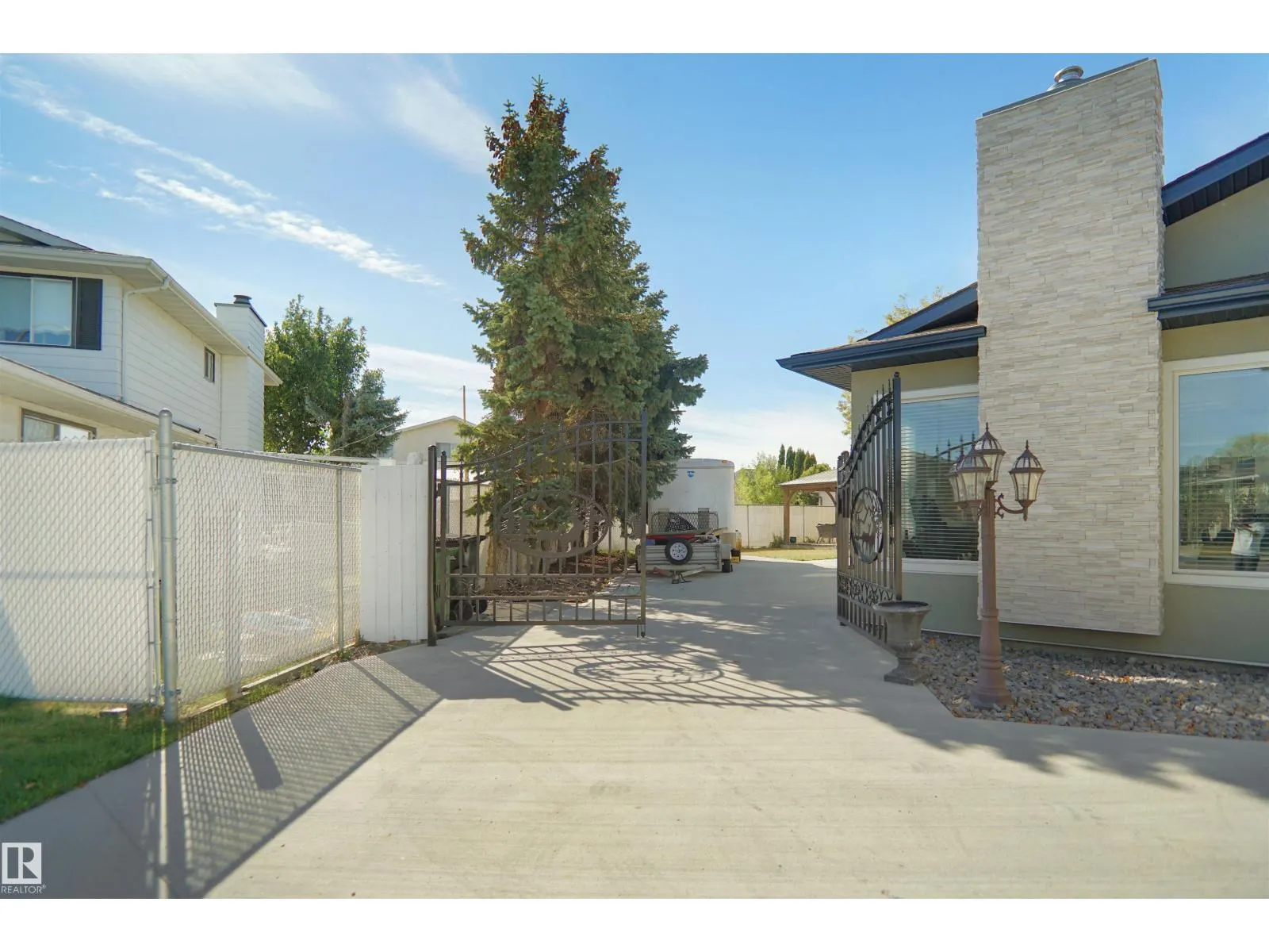 16008 101 ST NW