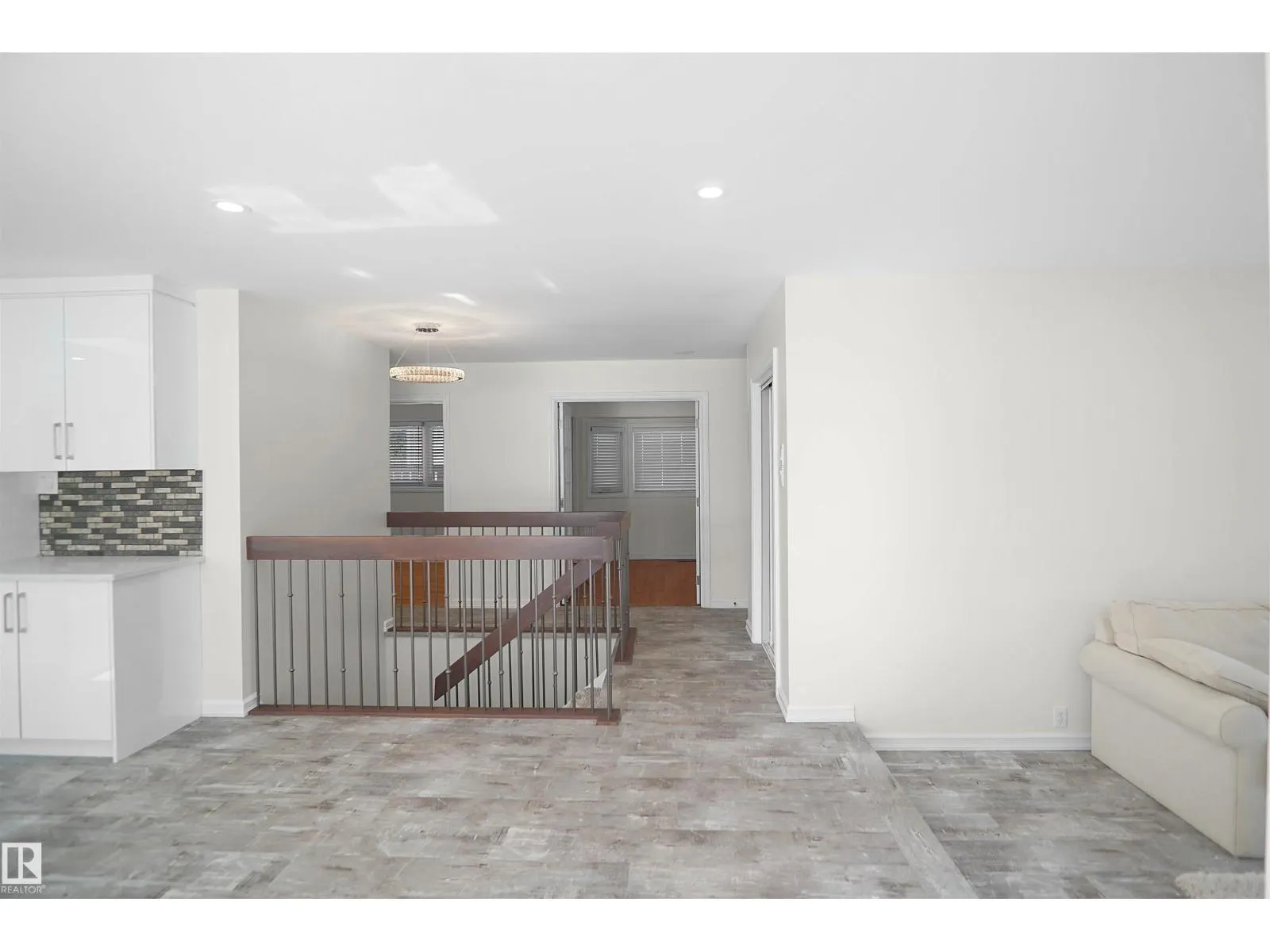 16008 101 ST NW