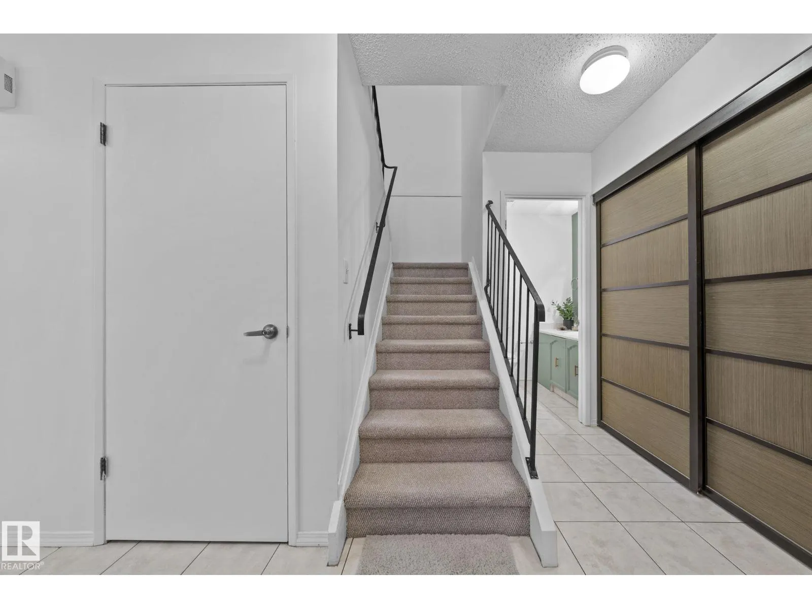 10520 84 AV NW