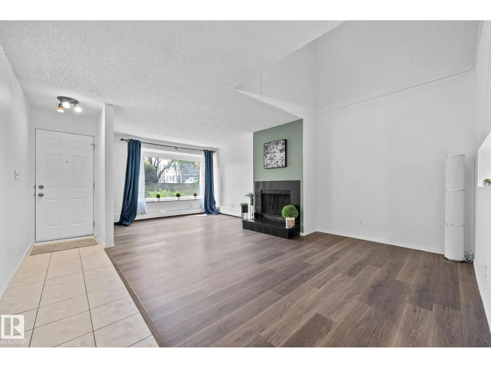 10520 84 AV NW