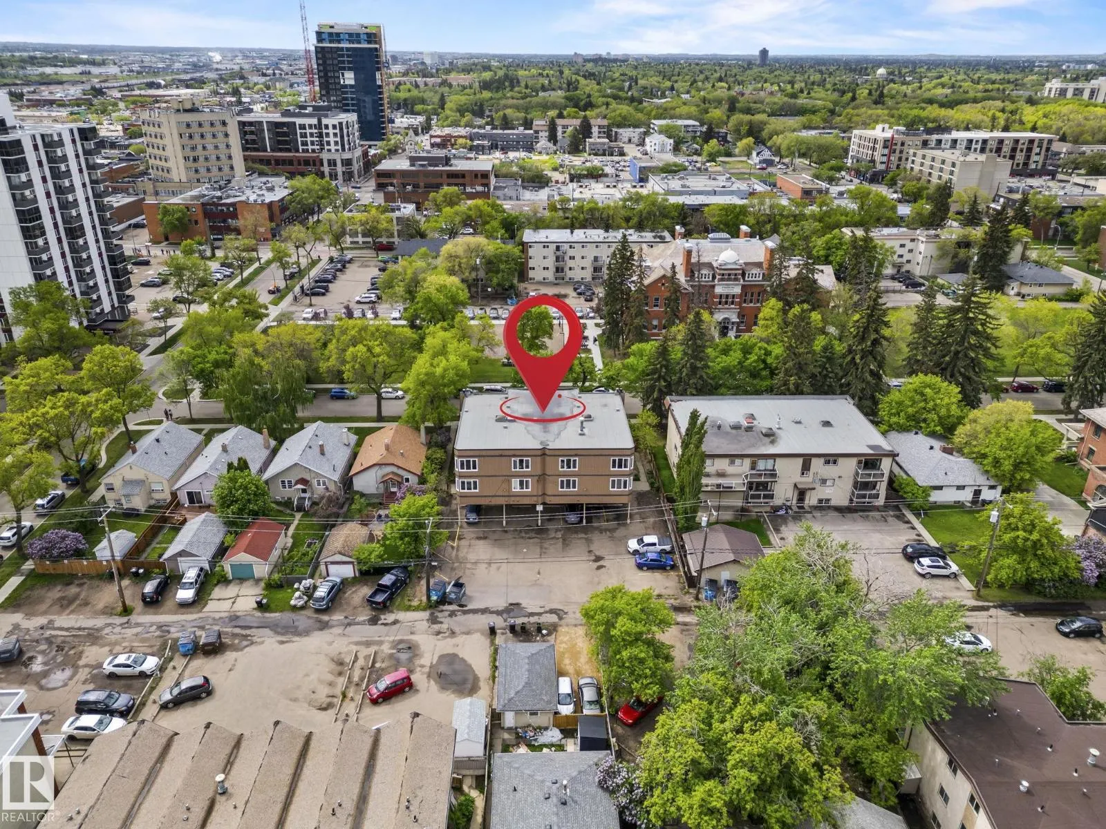 10520 84 AV NW