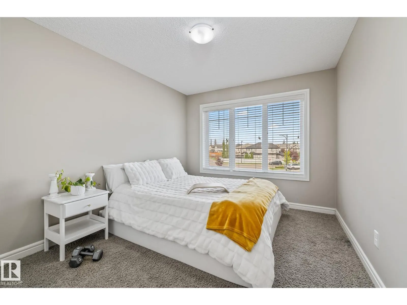 10 MEADOWLAND GD