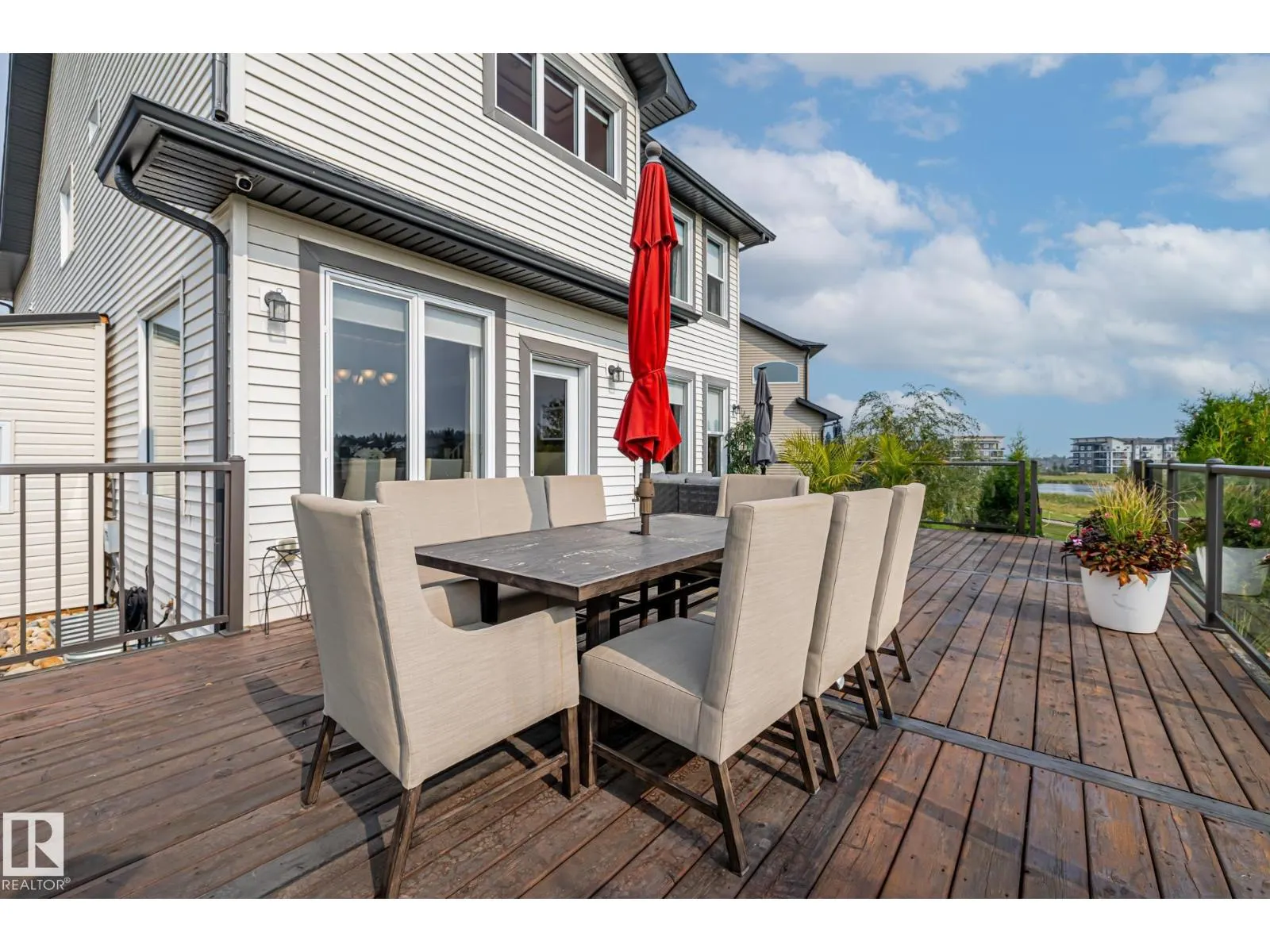 10 MEADOWLAND GD