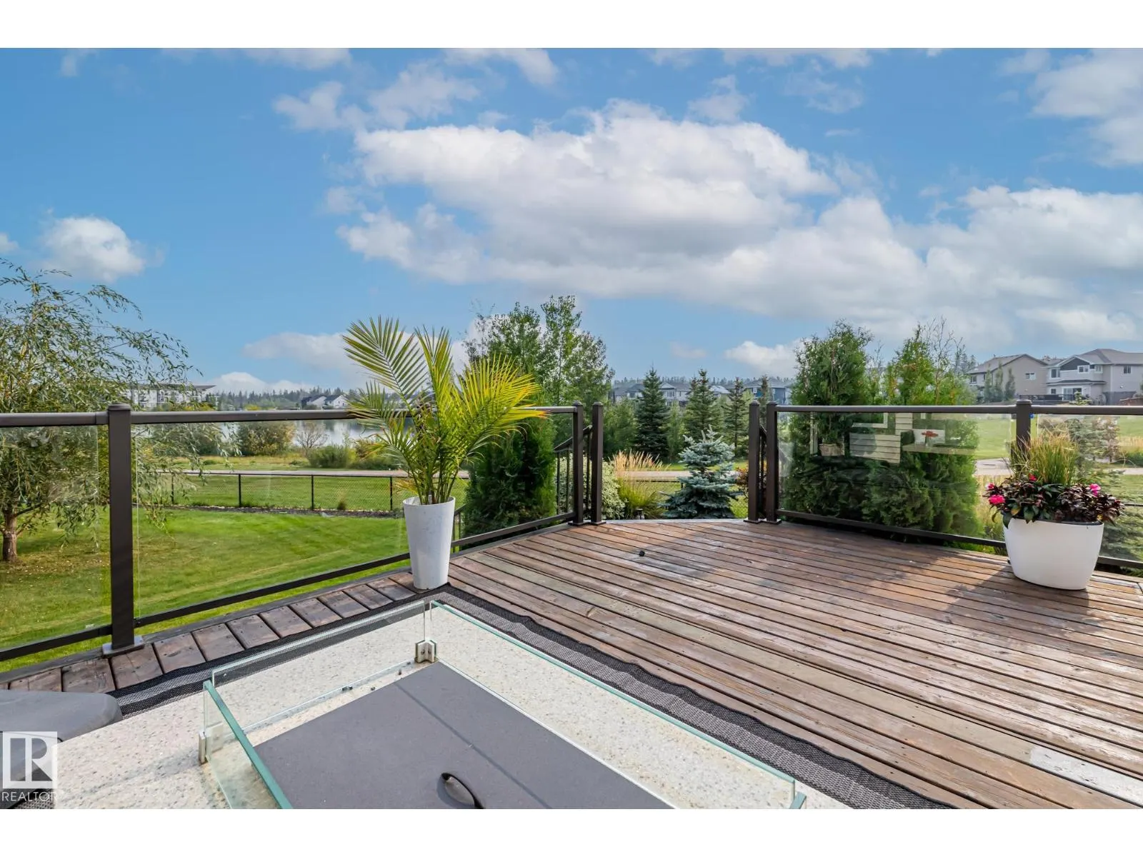 10 MEADOWLAND GD