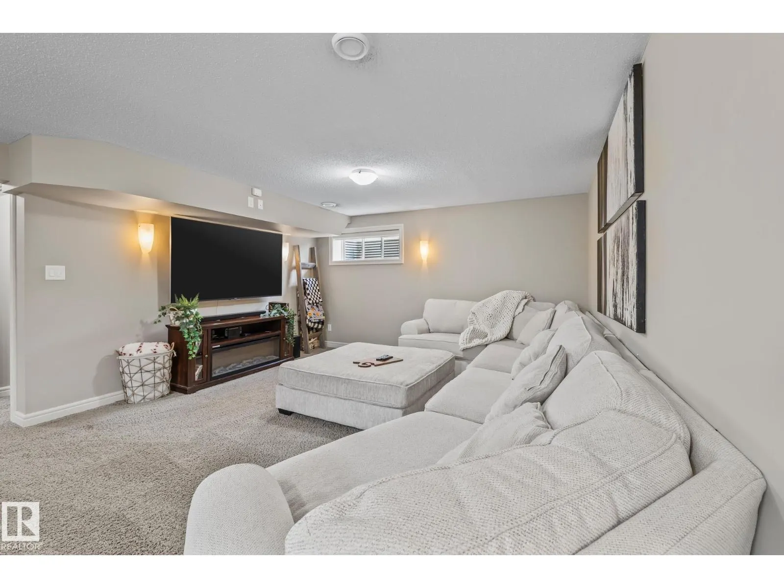 10 MEADOWLAND GD