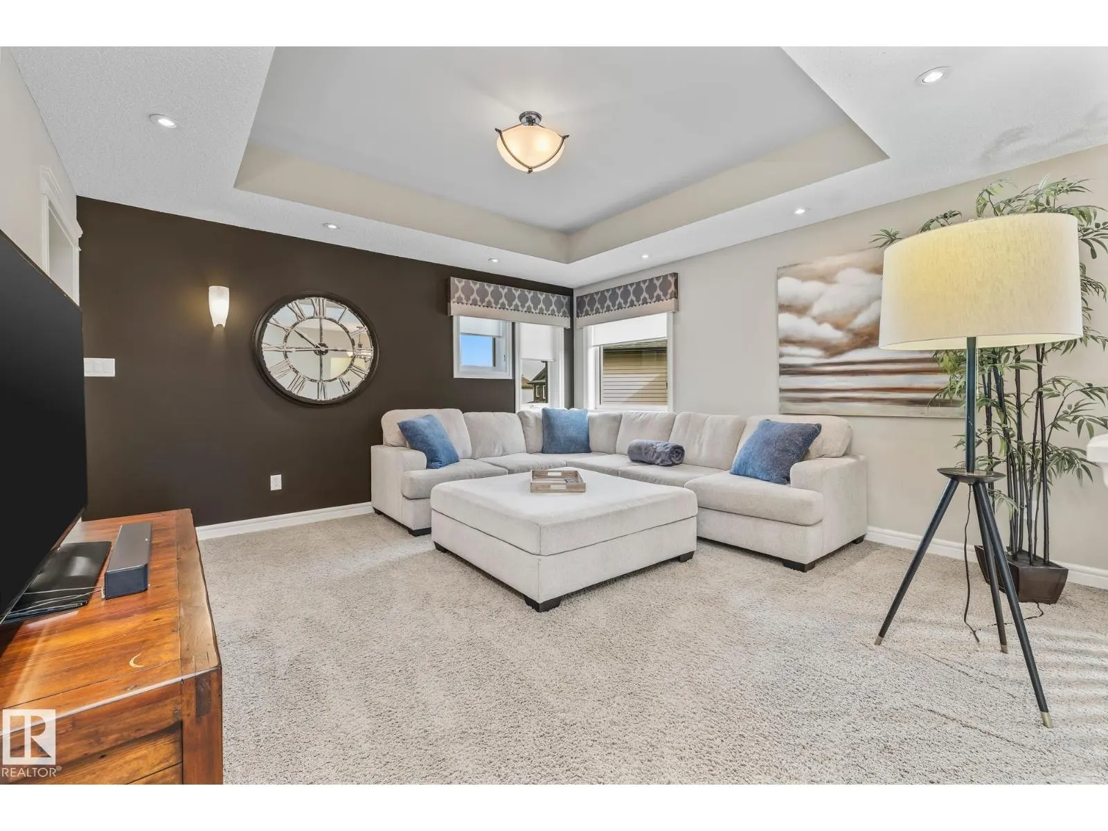10 MEADOWLAND GD