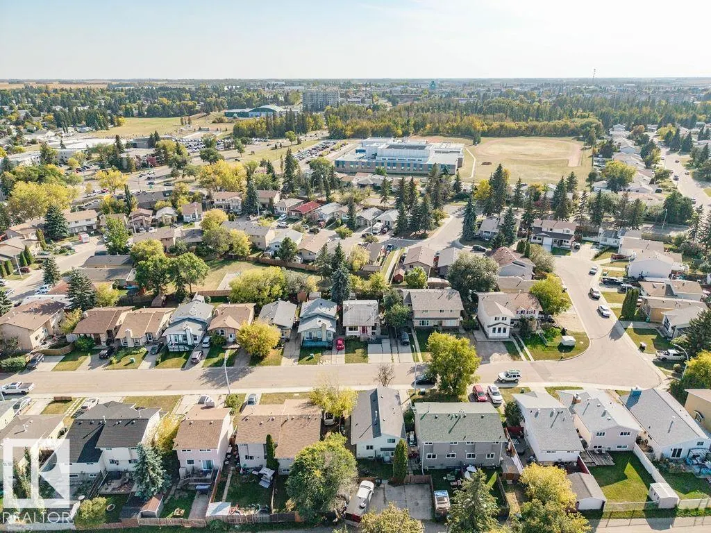 44 WELLINGTON CR