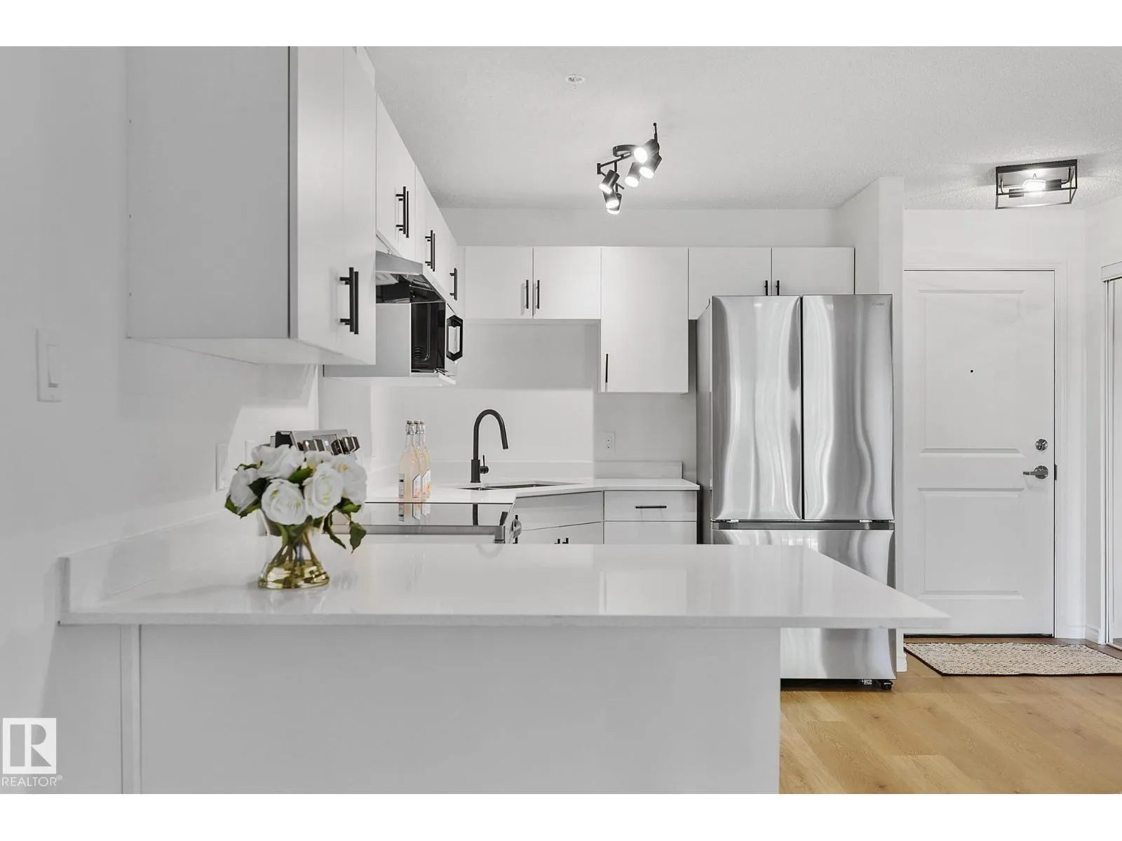 #207 11325 83 ST NW