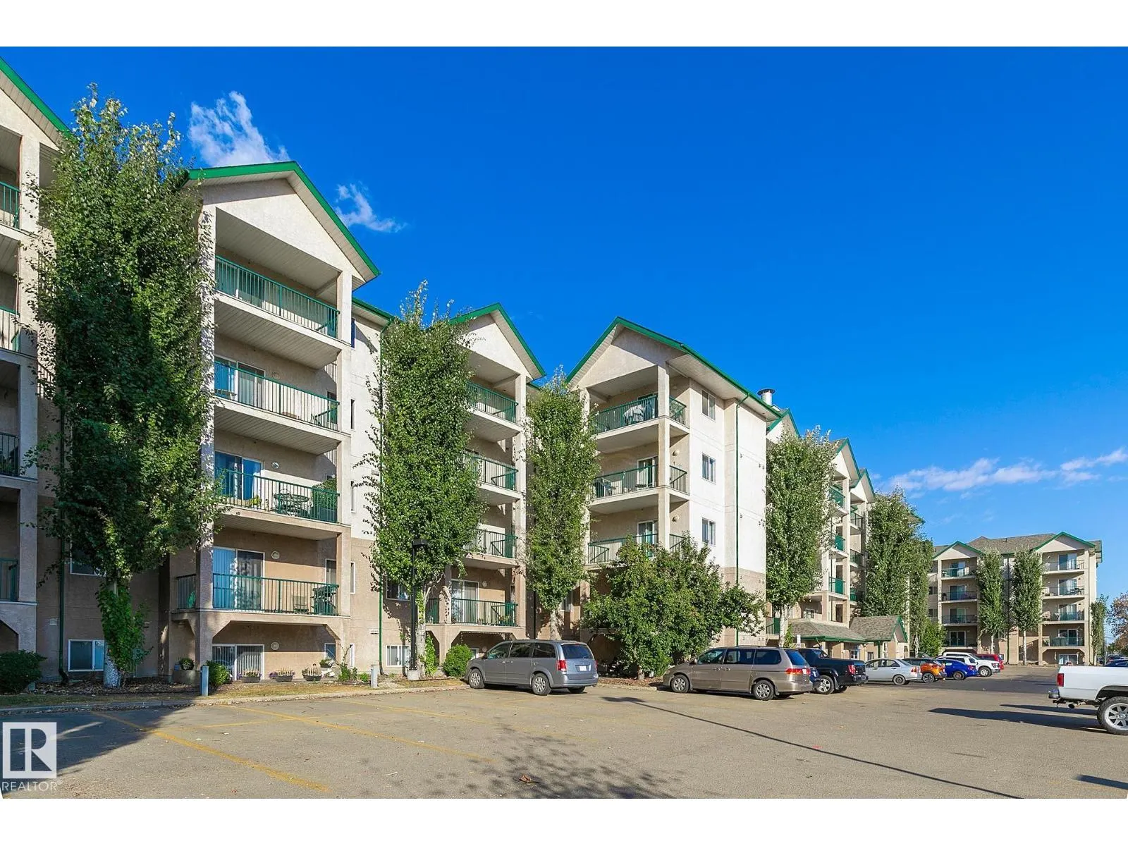 #207 11325 83 ST NW