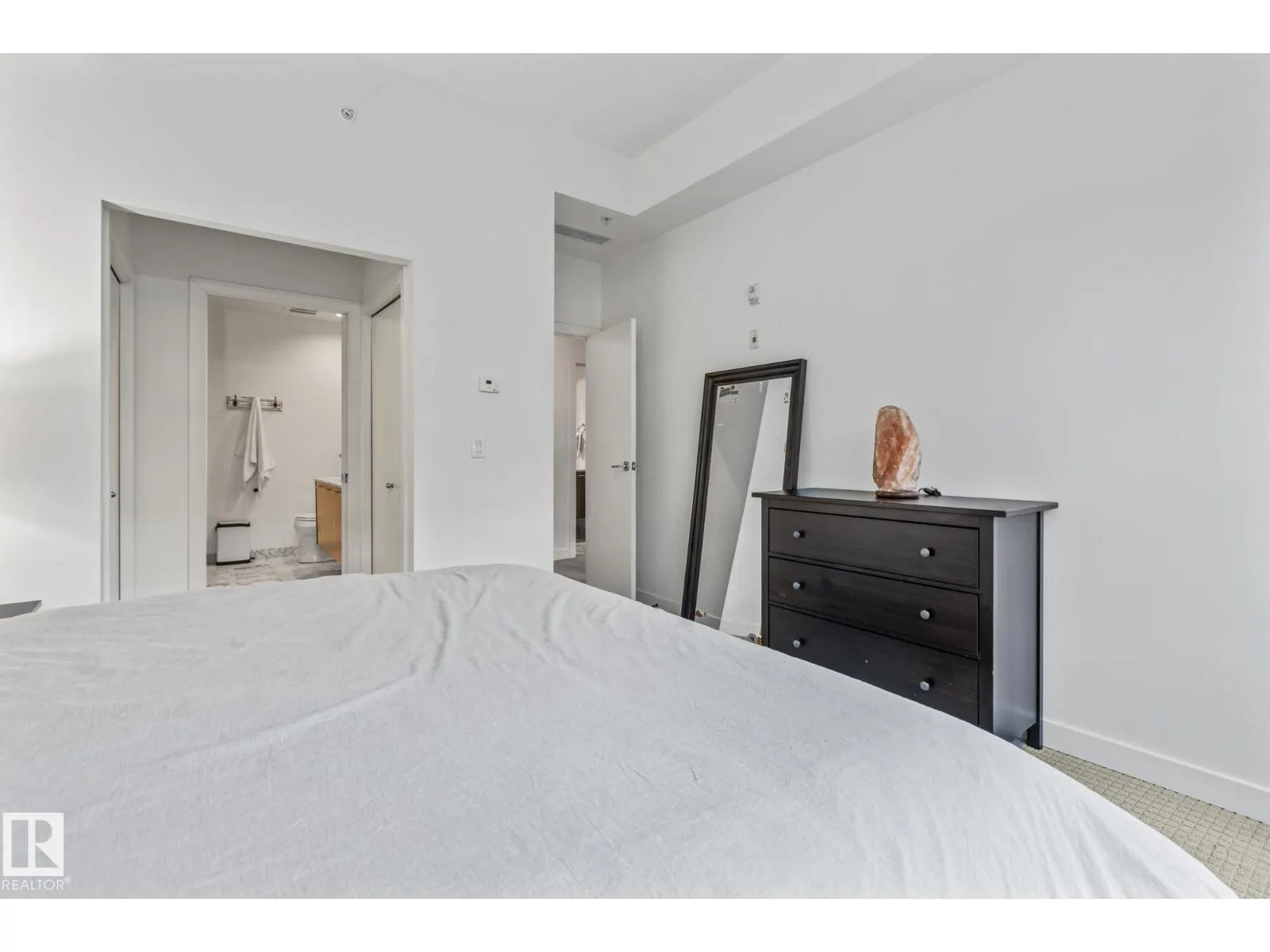 #106 2504 109 ST NW