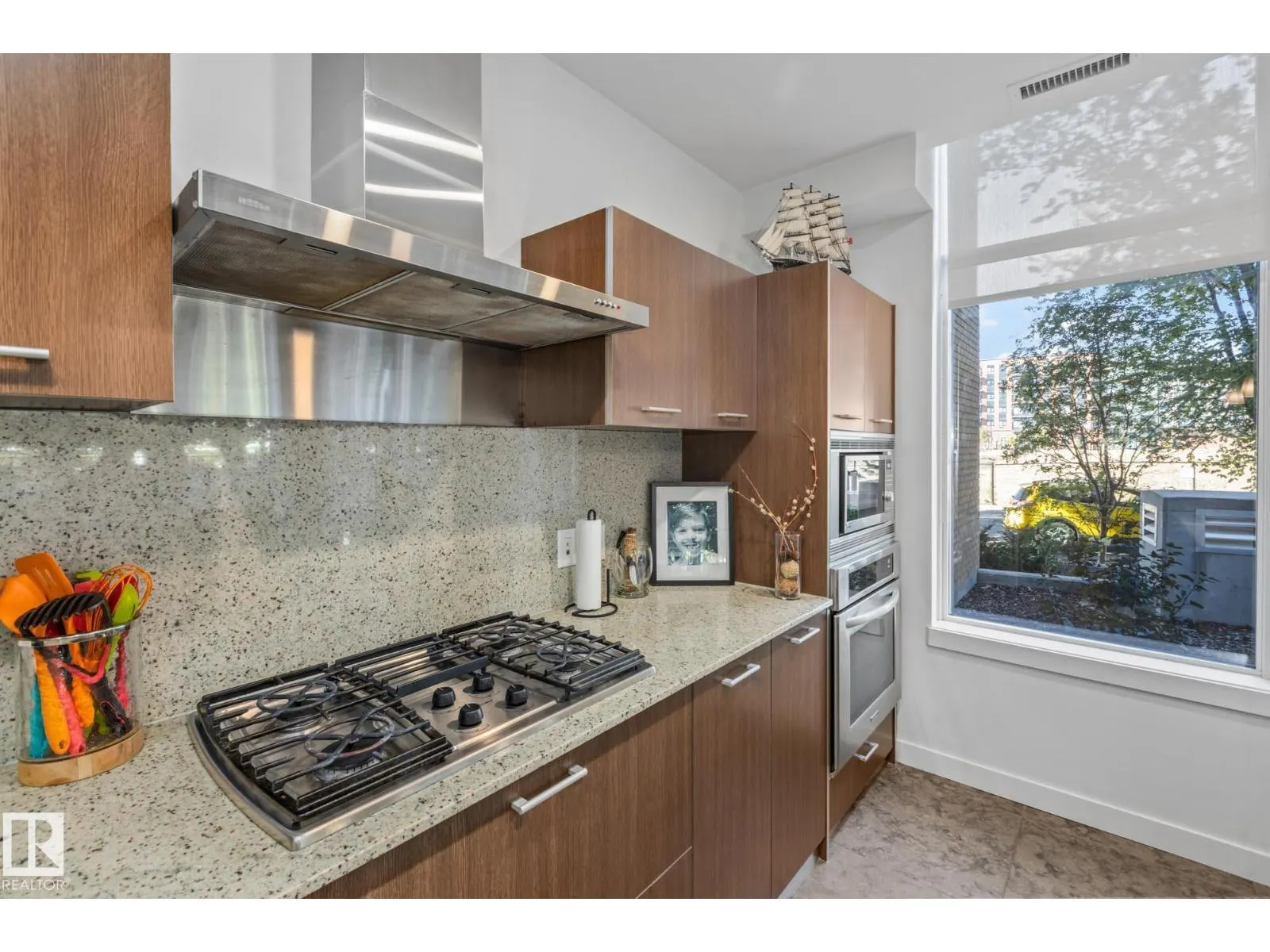 #106 2504 109 ST NW