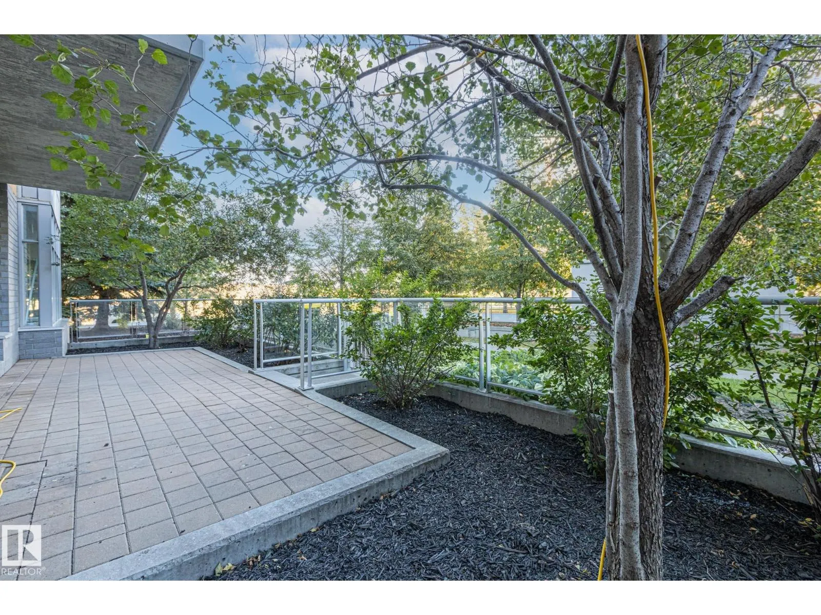 #106 2504 109 ST NW