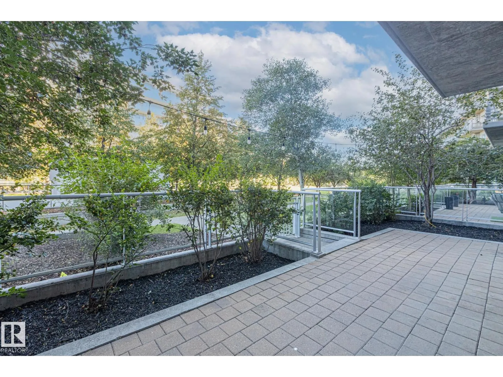 #106 2504 109 ST NW