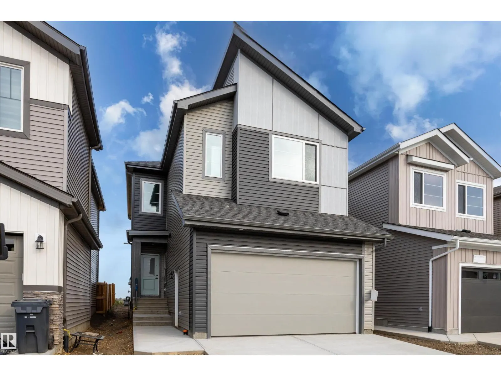 325 Bluff CV