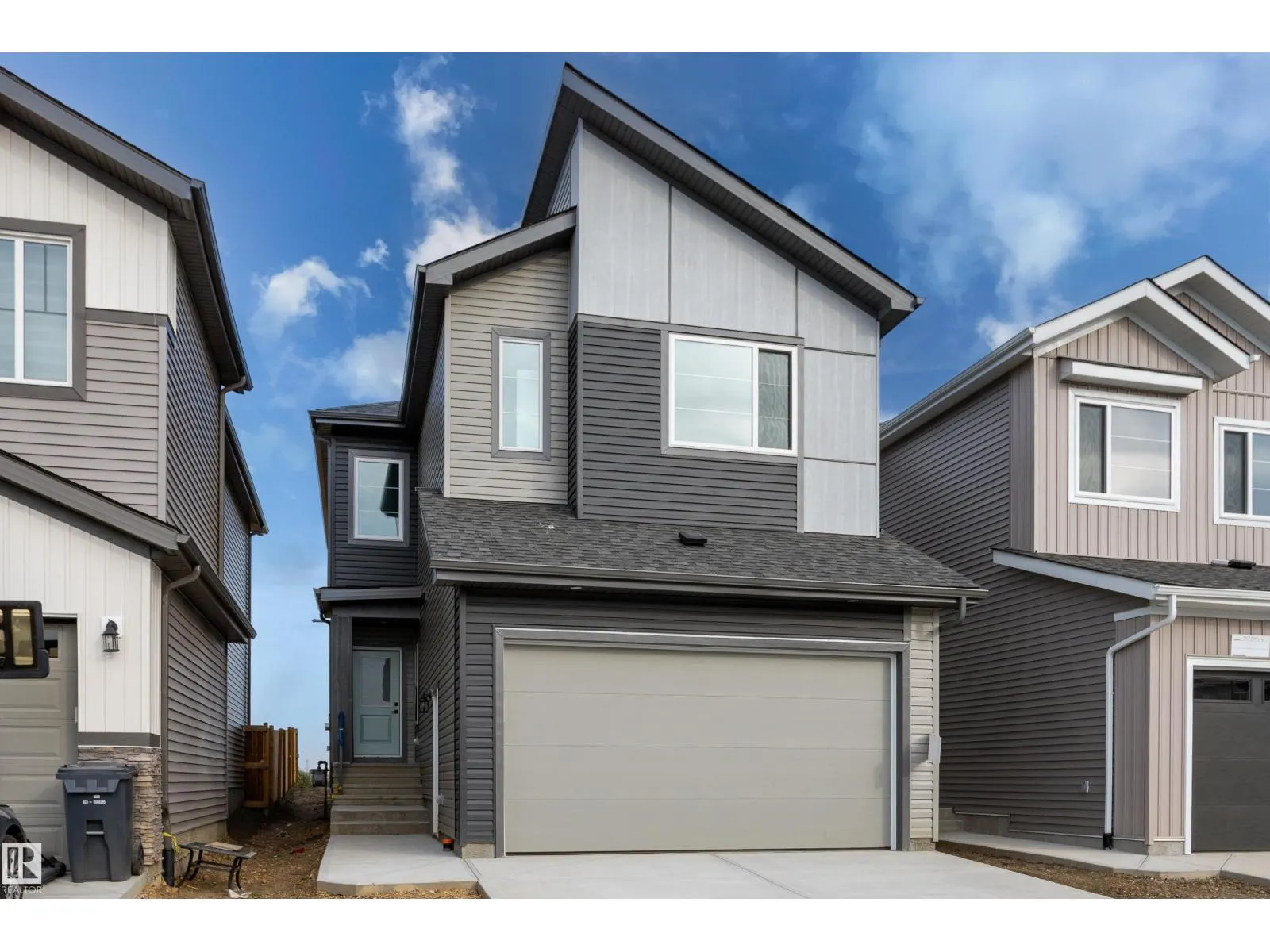 325 Bluff CV