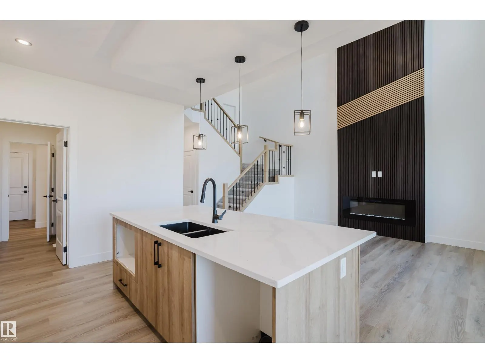 325 Bluff CV