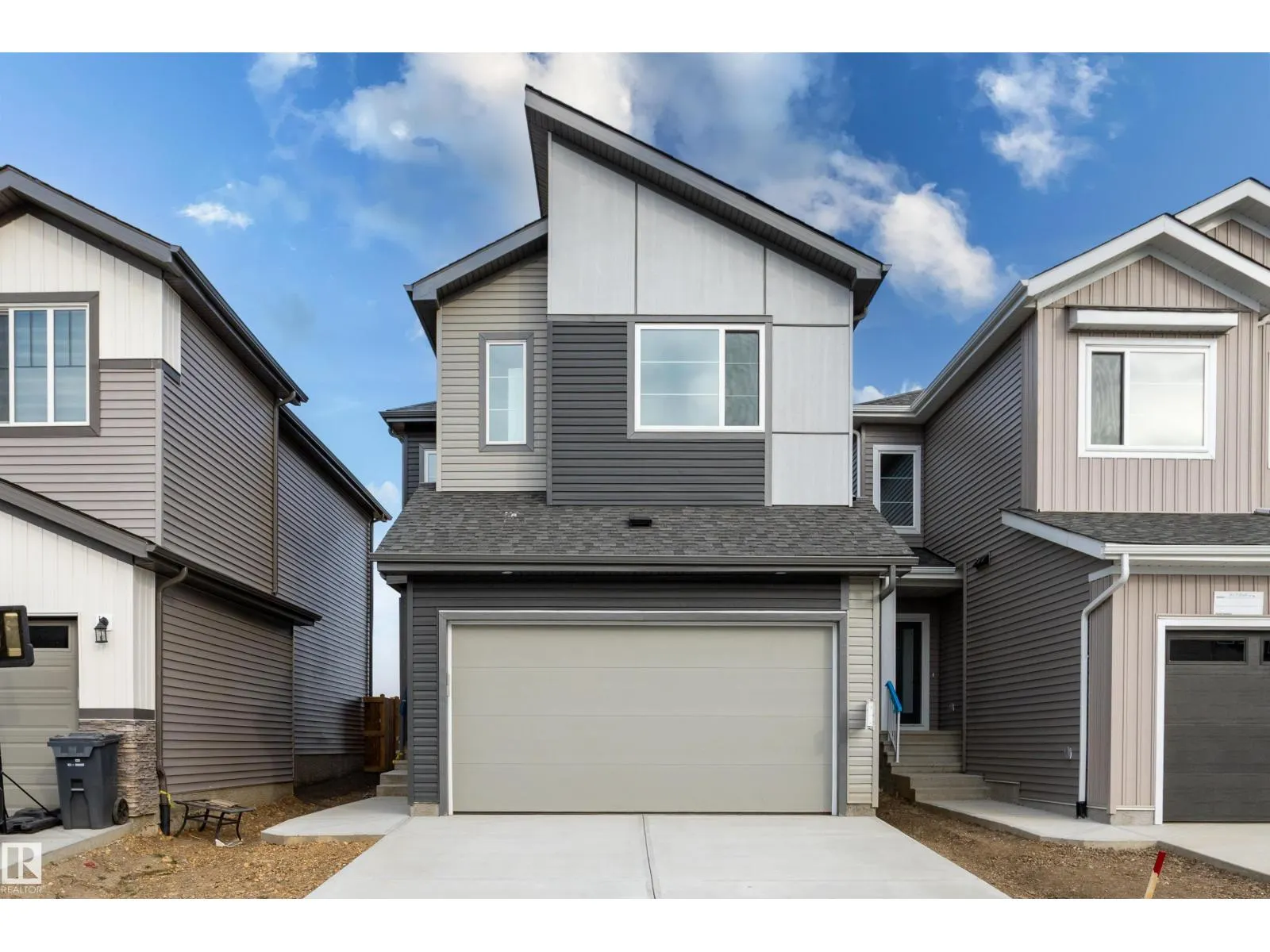 325 Bluff CV