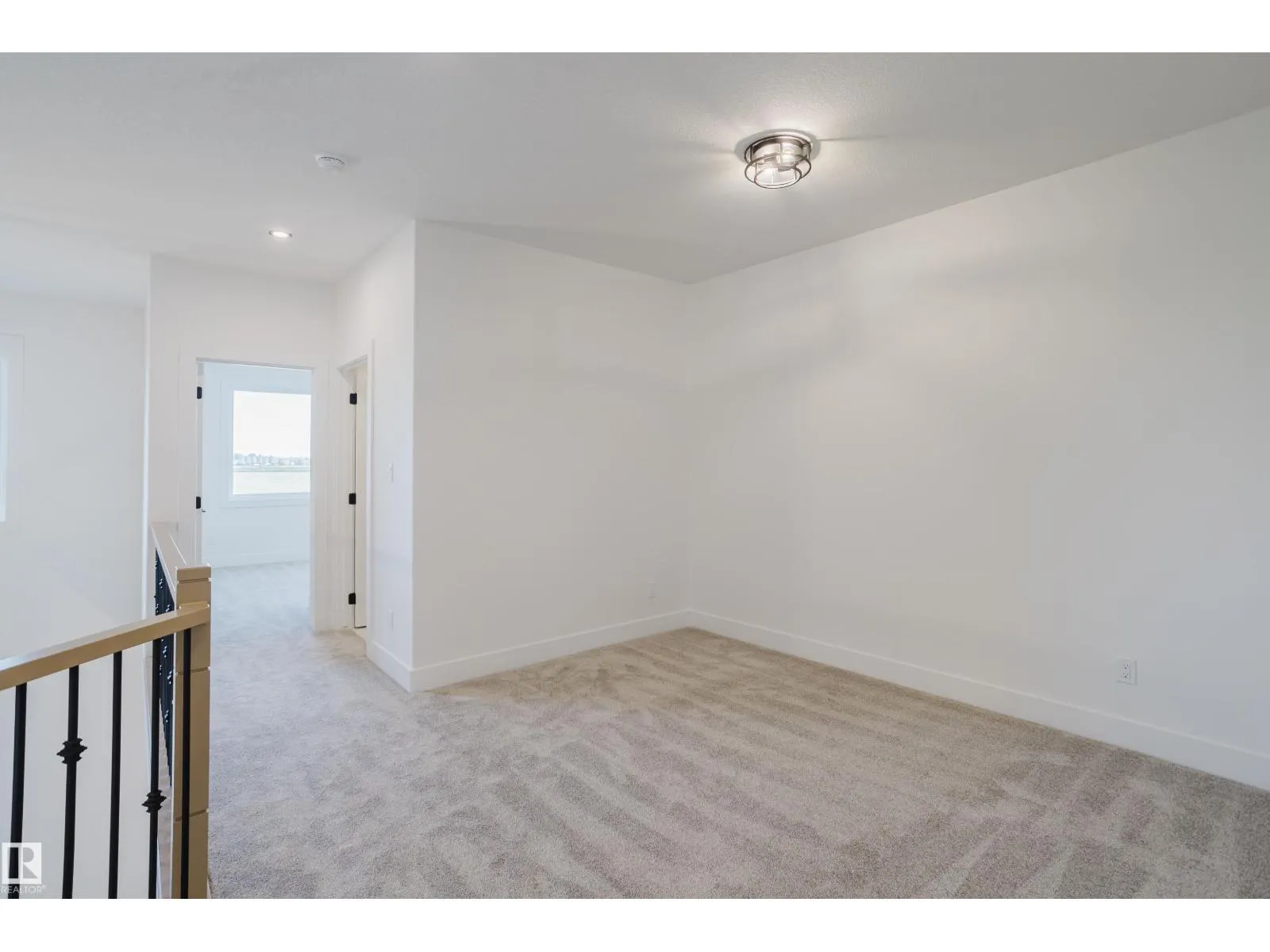 325 Bluff CV