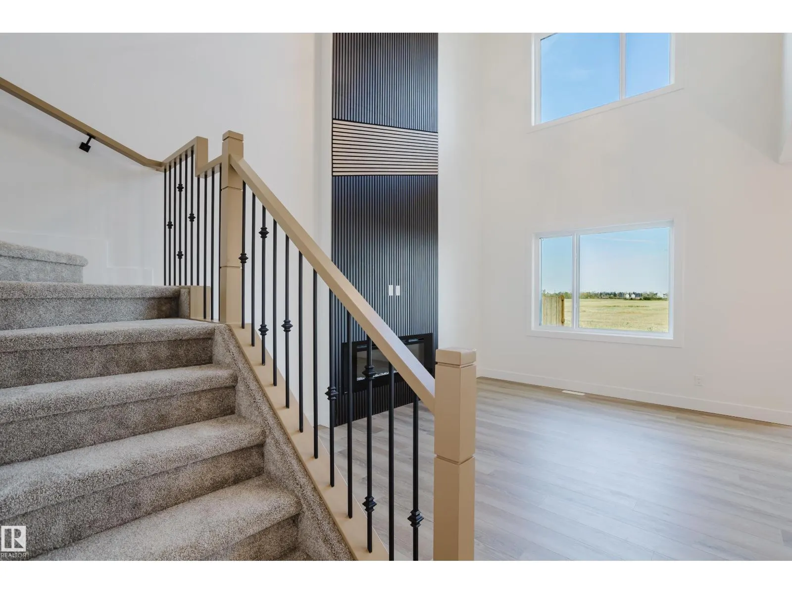 325 Bluff CV