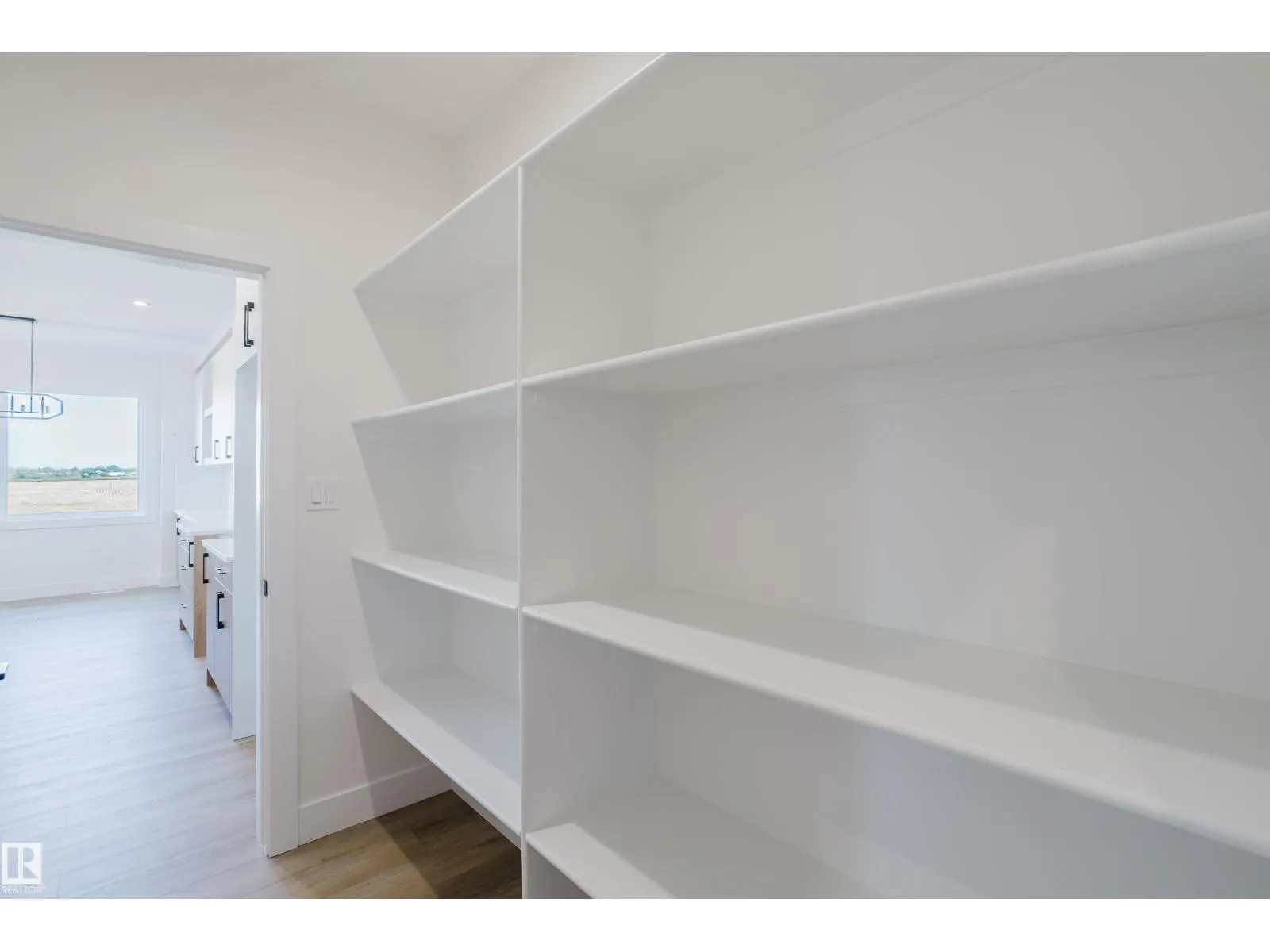 325 Bluff CV