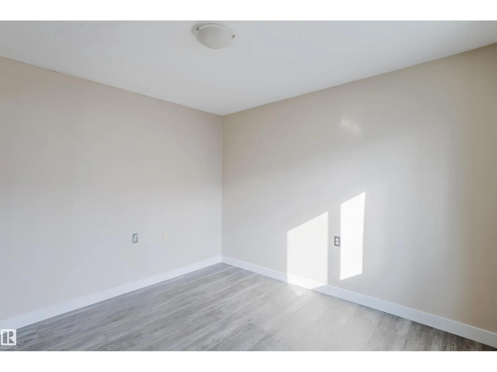 17723 95 ST NW