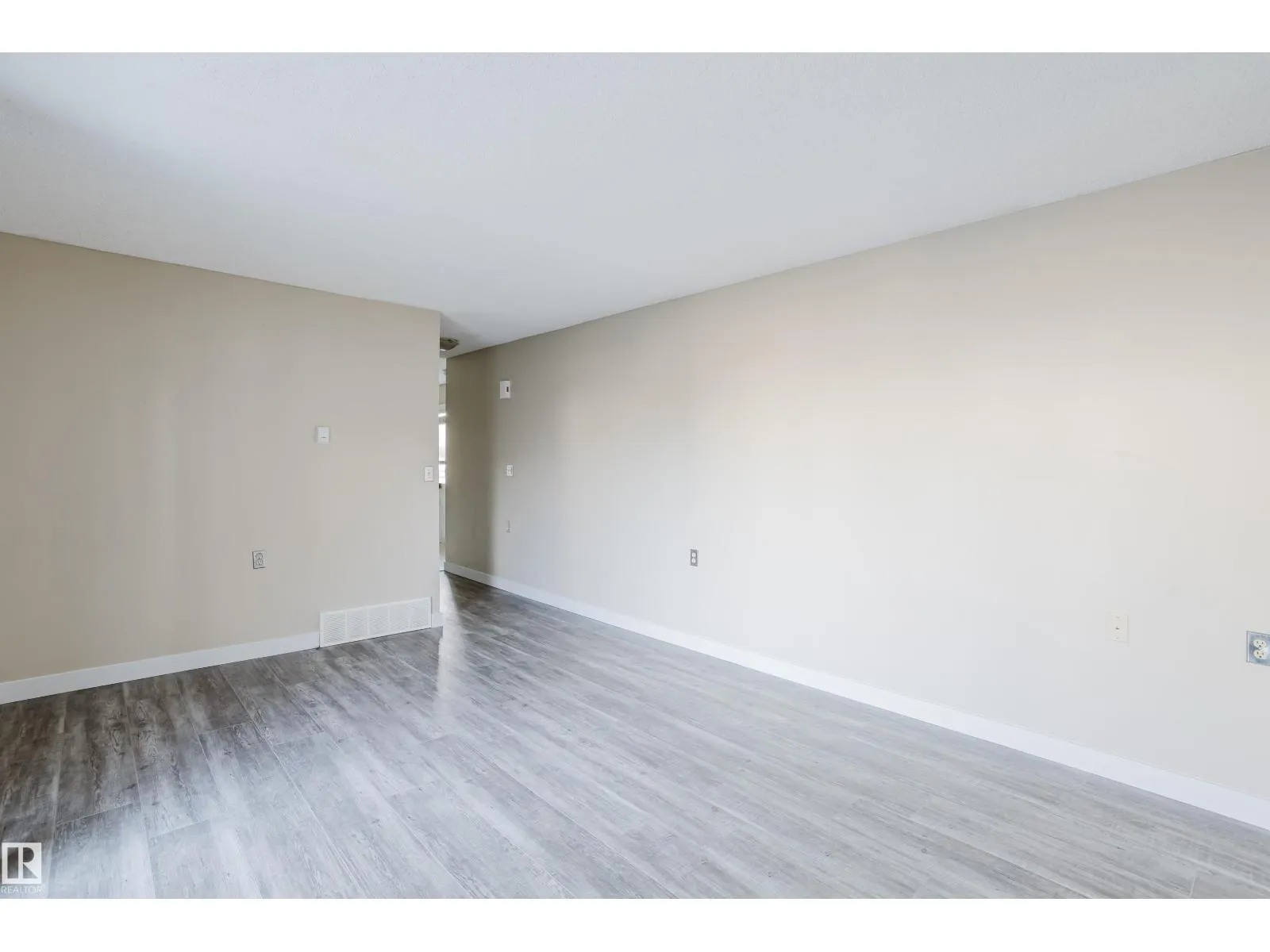 17723 95 ST NW