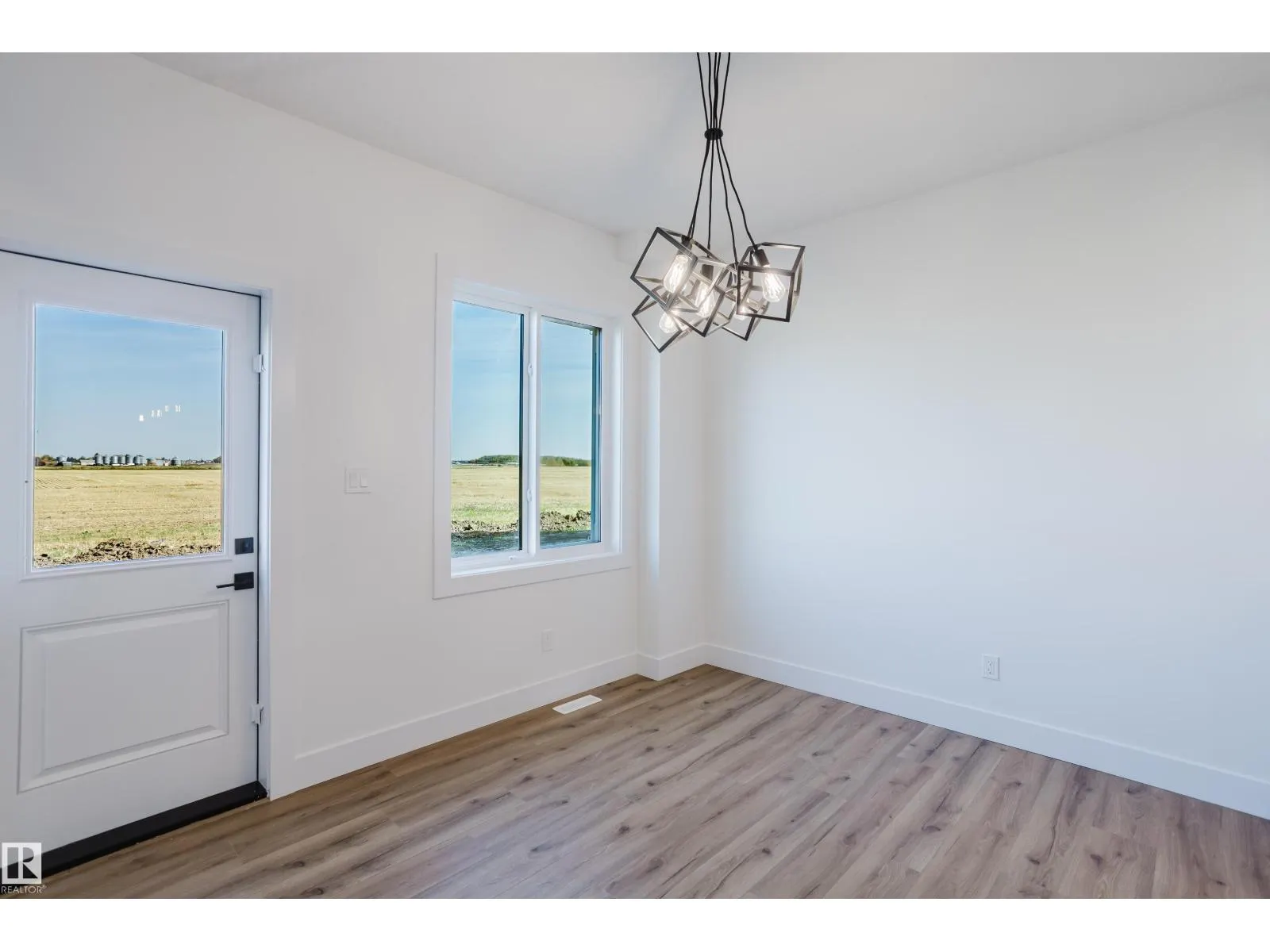 331 Bluff CV