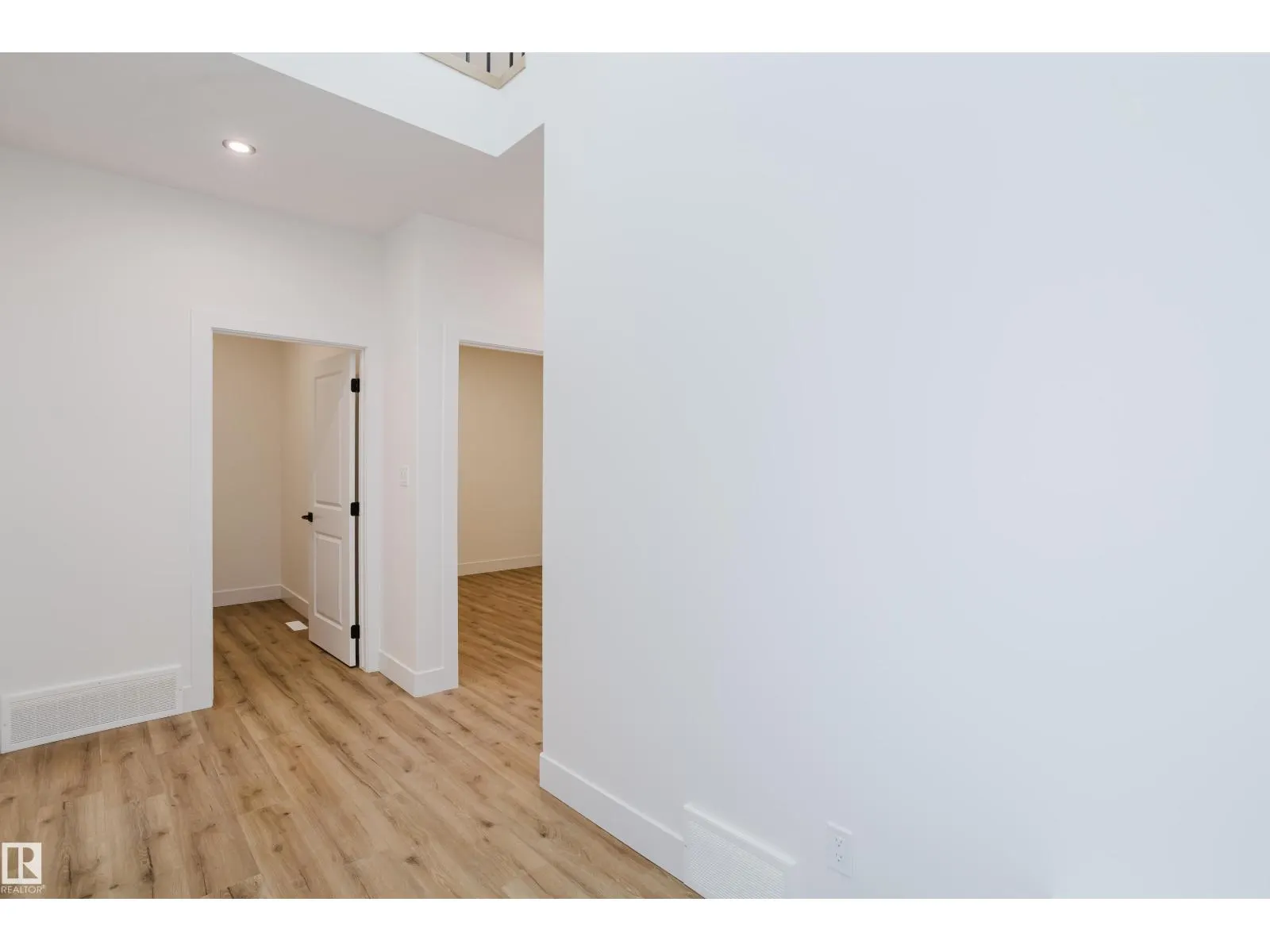 331 Bluff CV