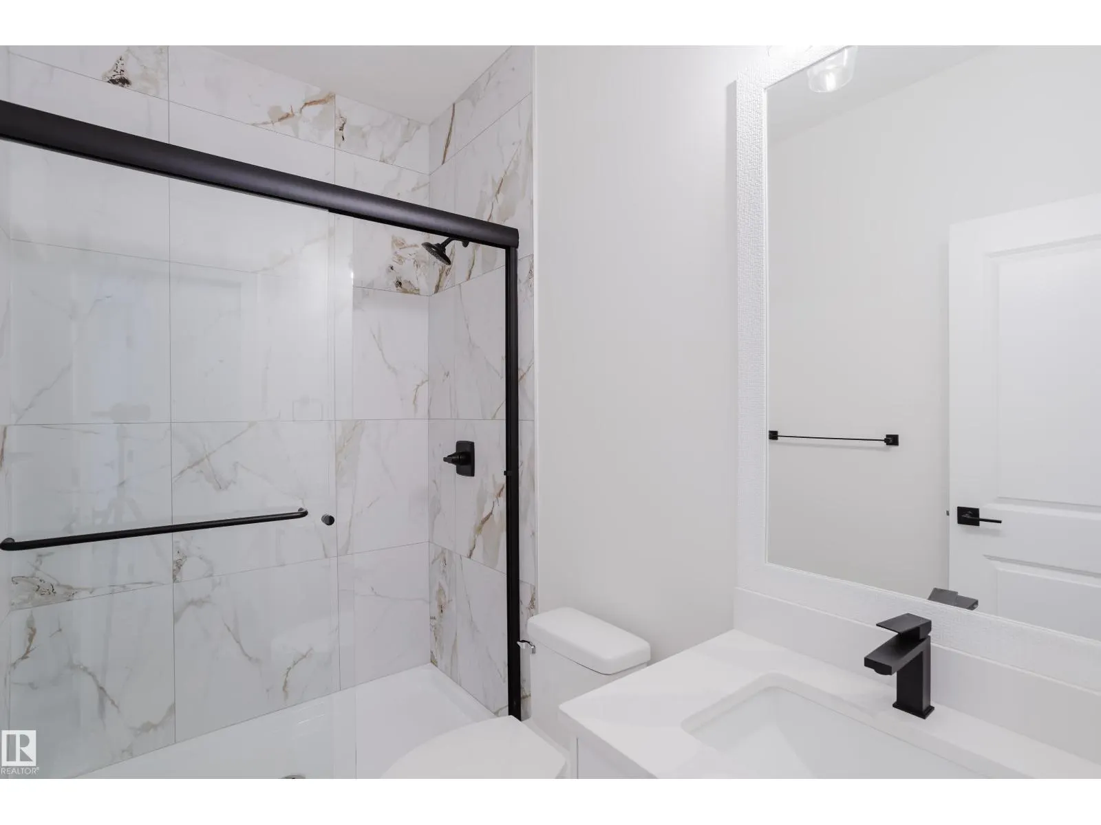 331 Bluff CV