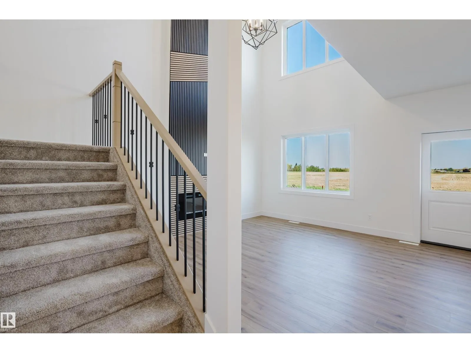 331 Bluff CV