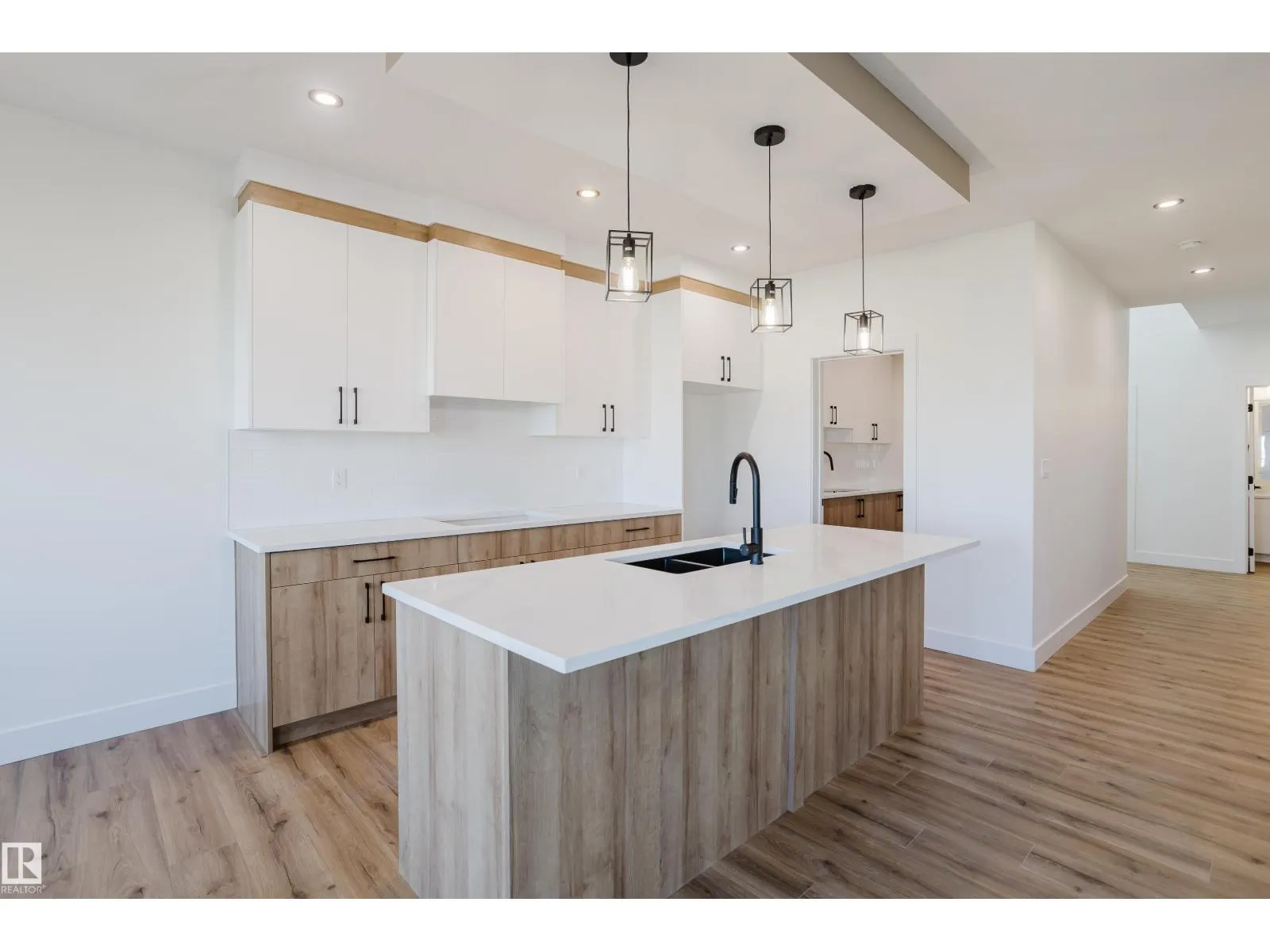 331 Bluff CV