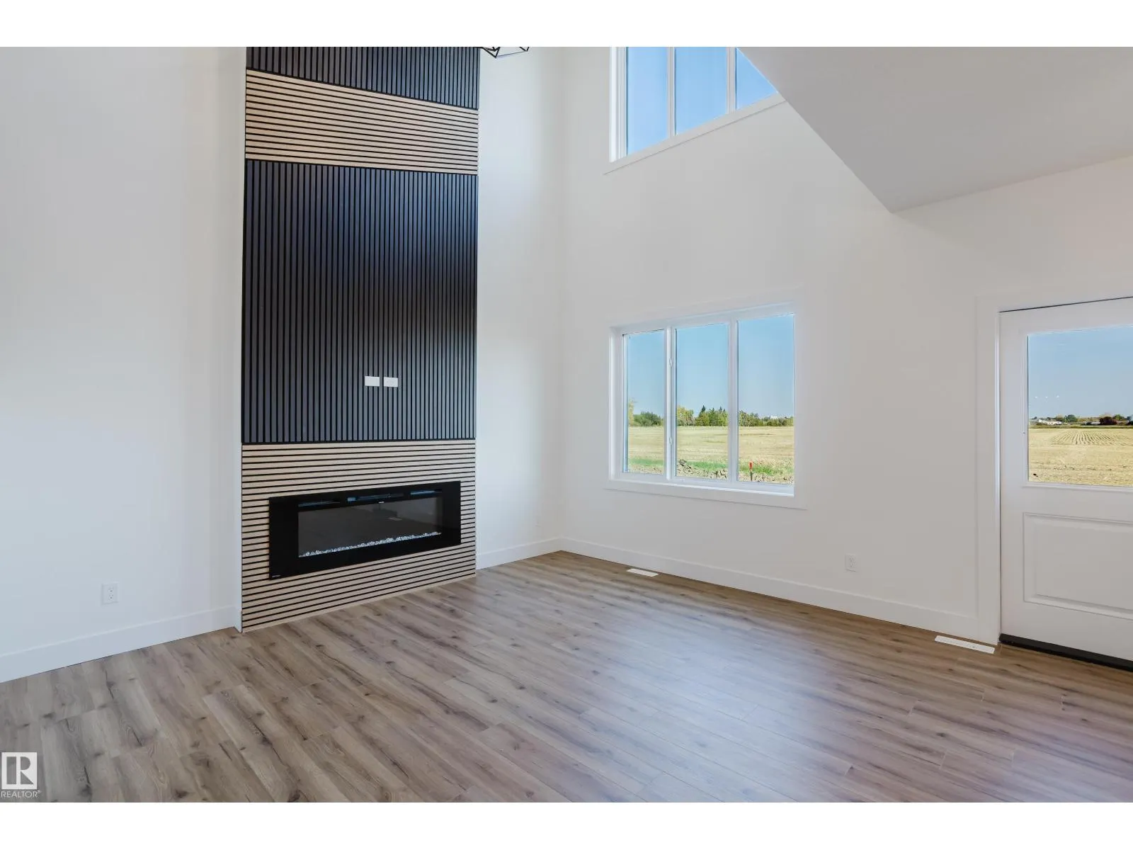 331 Bluff CV