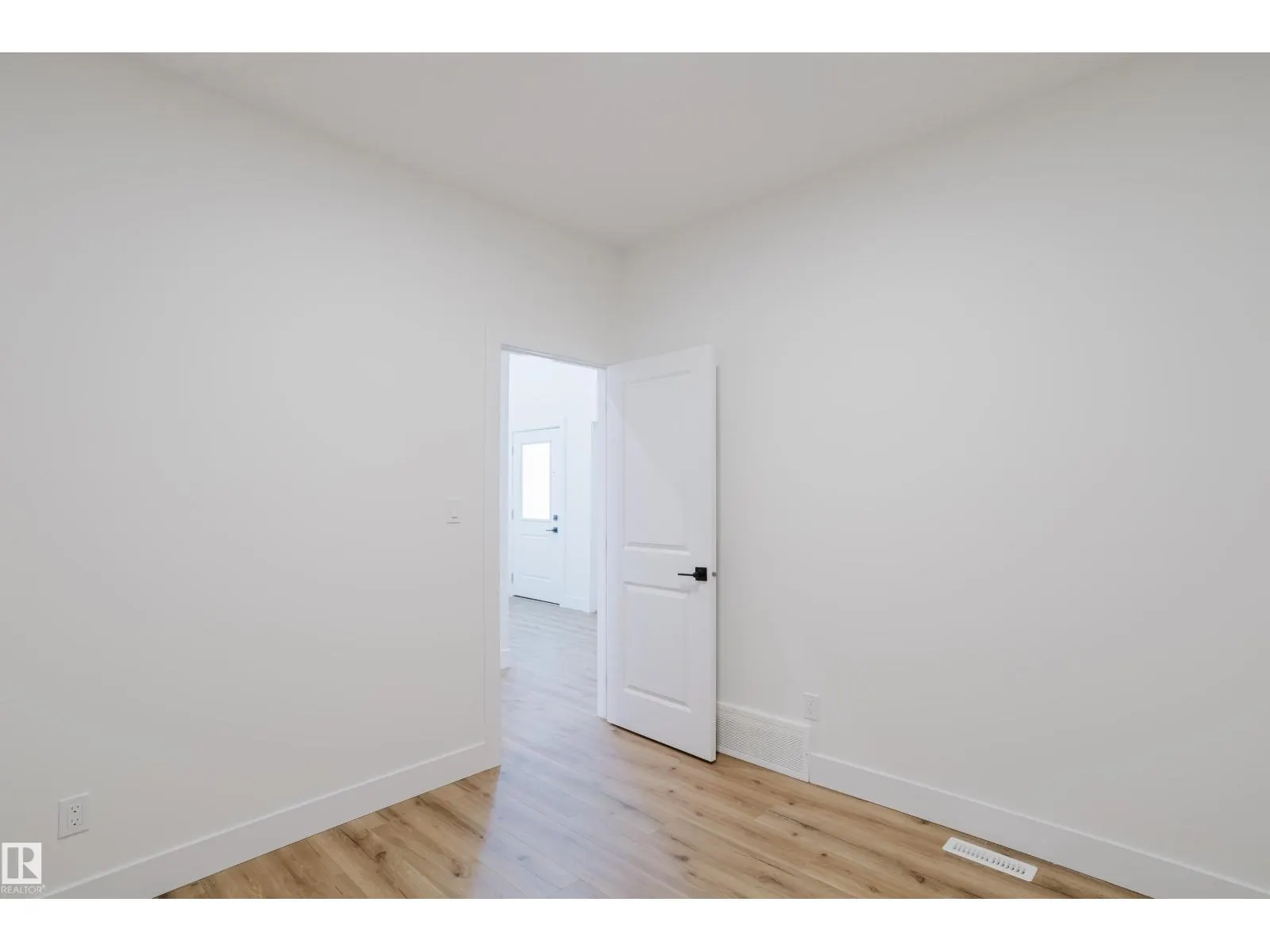 331 Bluff CV